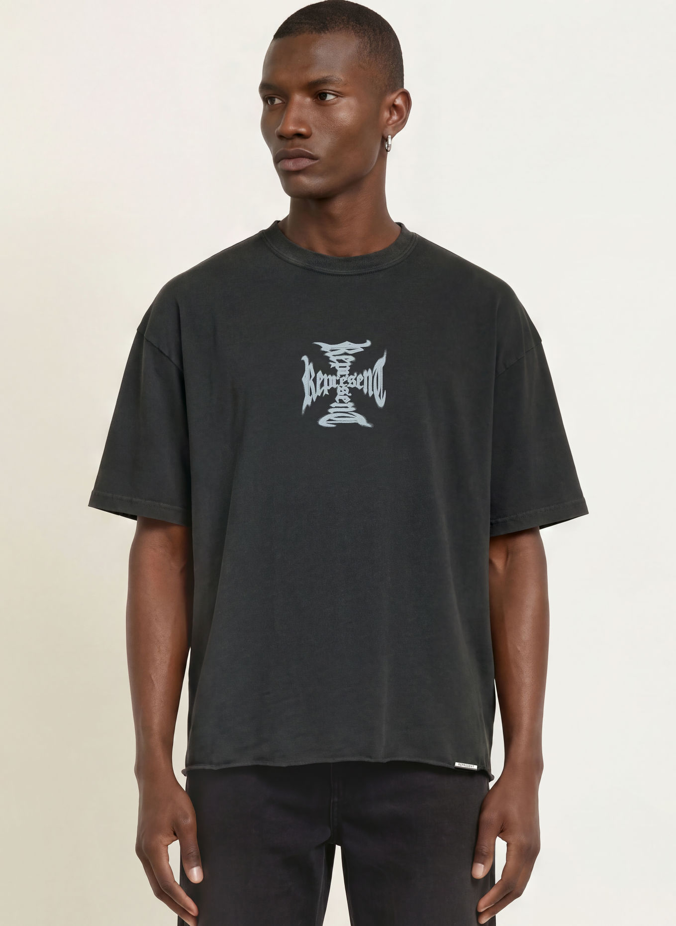 REPRESENT T-Shirt: SCHWARZ / HELLGRAU