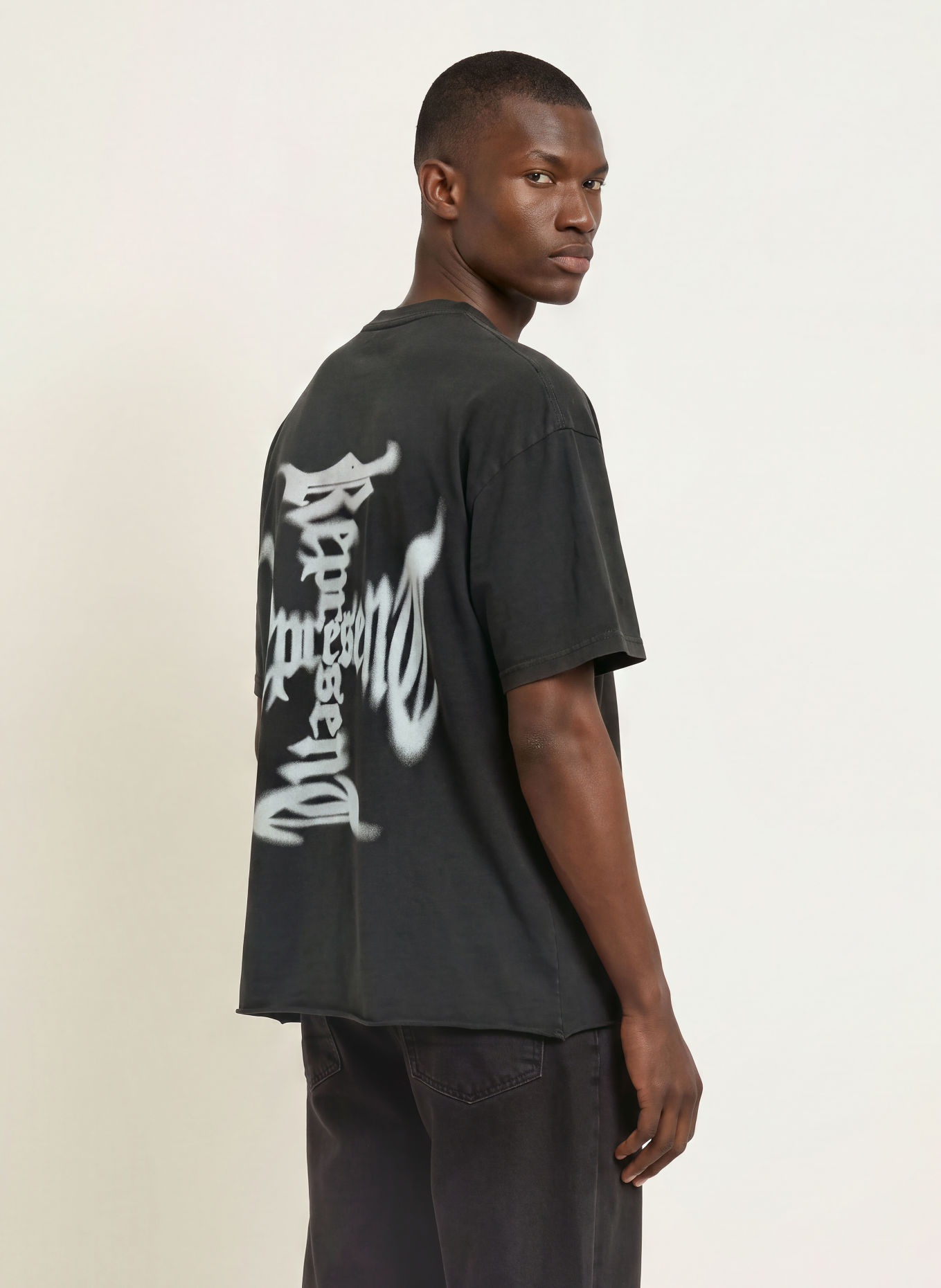 REPRESENT T-Shirt: SCHWARZ / HELLGRAU
