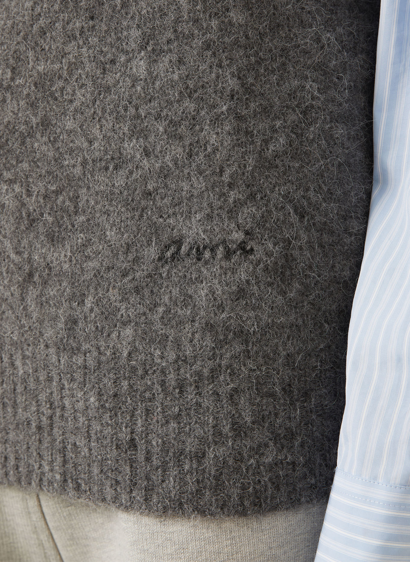 AMI PARIS Alpaca Sweater Vest: GRAY