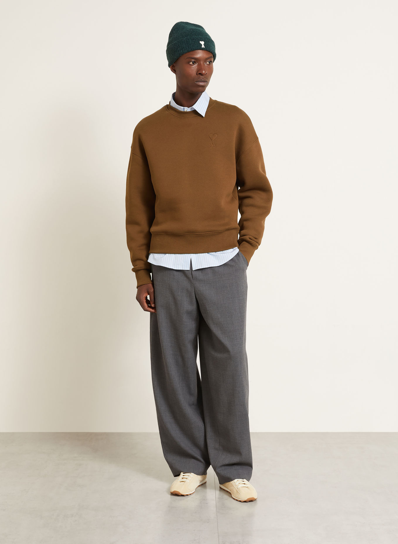 AMI PARIS Sweatshirt: BROWN