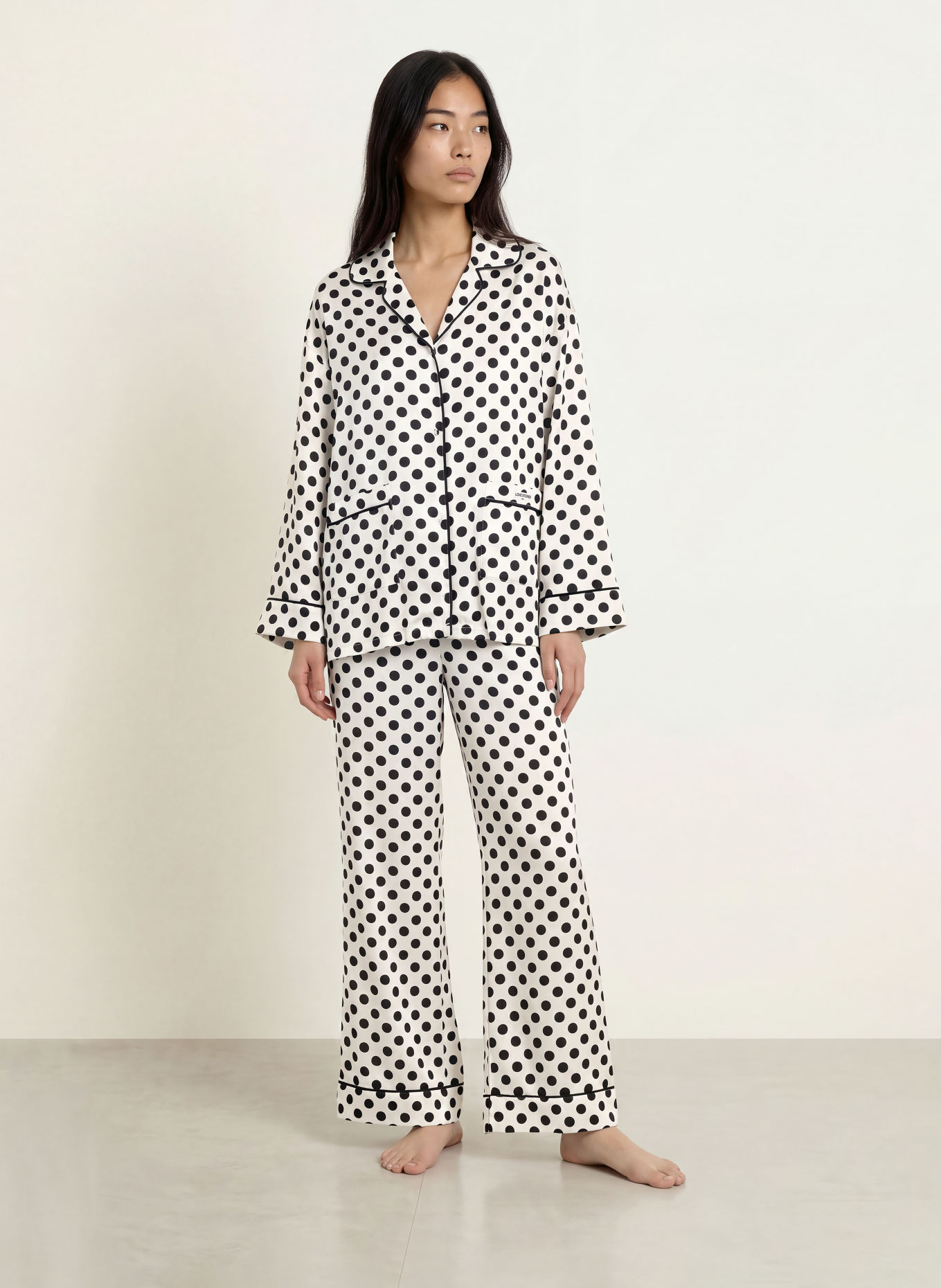 LOVE Stories Bas de pyjama REESE en satin: BLANC / NOIR