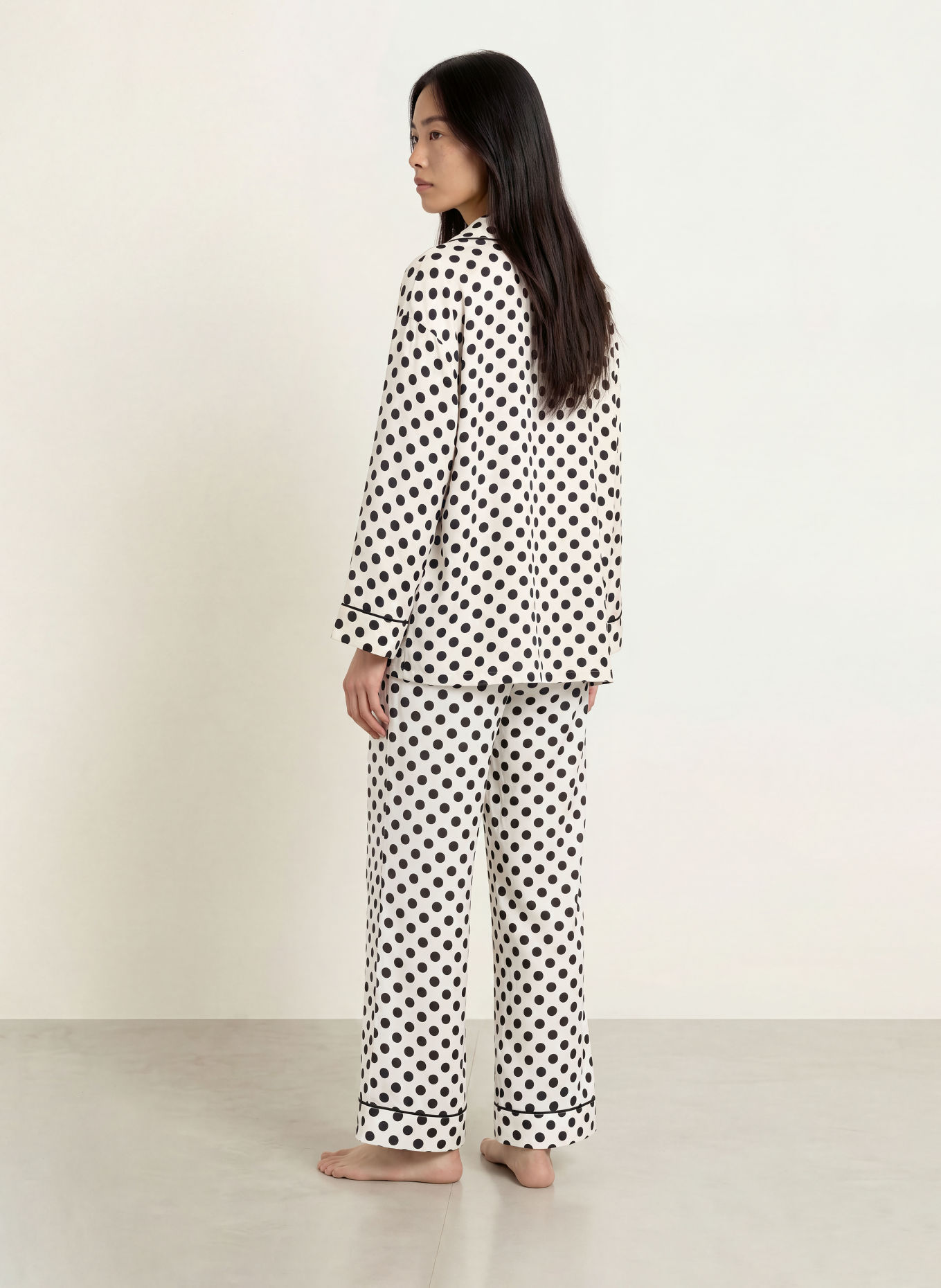 LOVE Stories Bas de pyjama REESE en satin: BLANC / NOIR