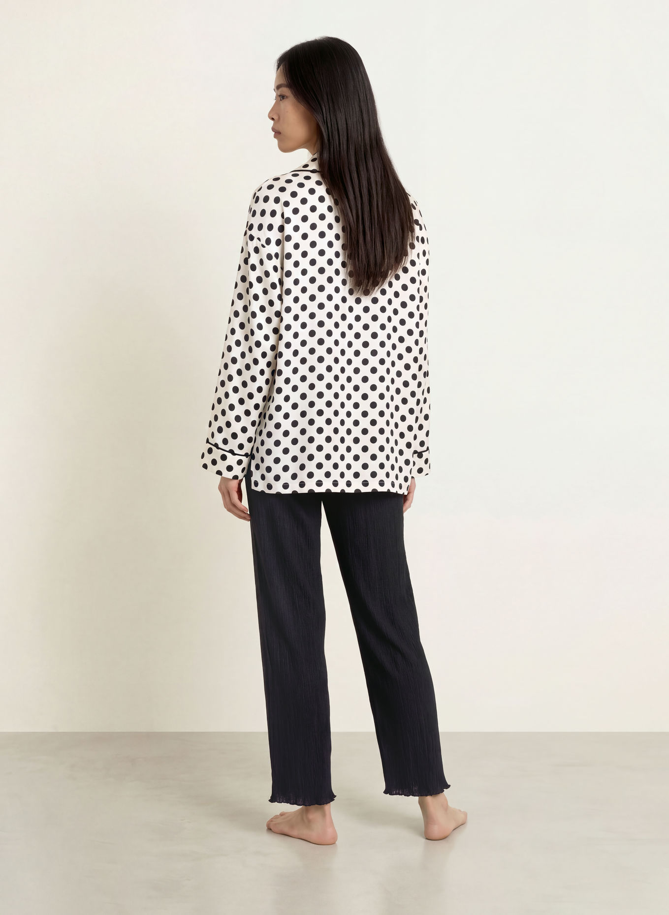 LOVE Stories Pyjamashirt CEDRIC van satijn: WIT / ZWART