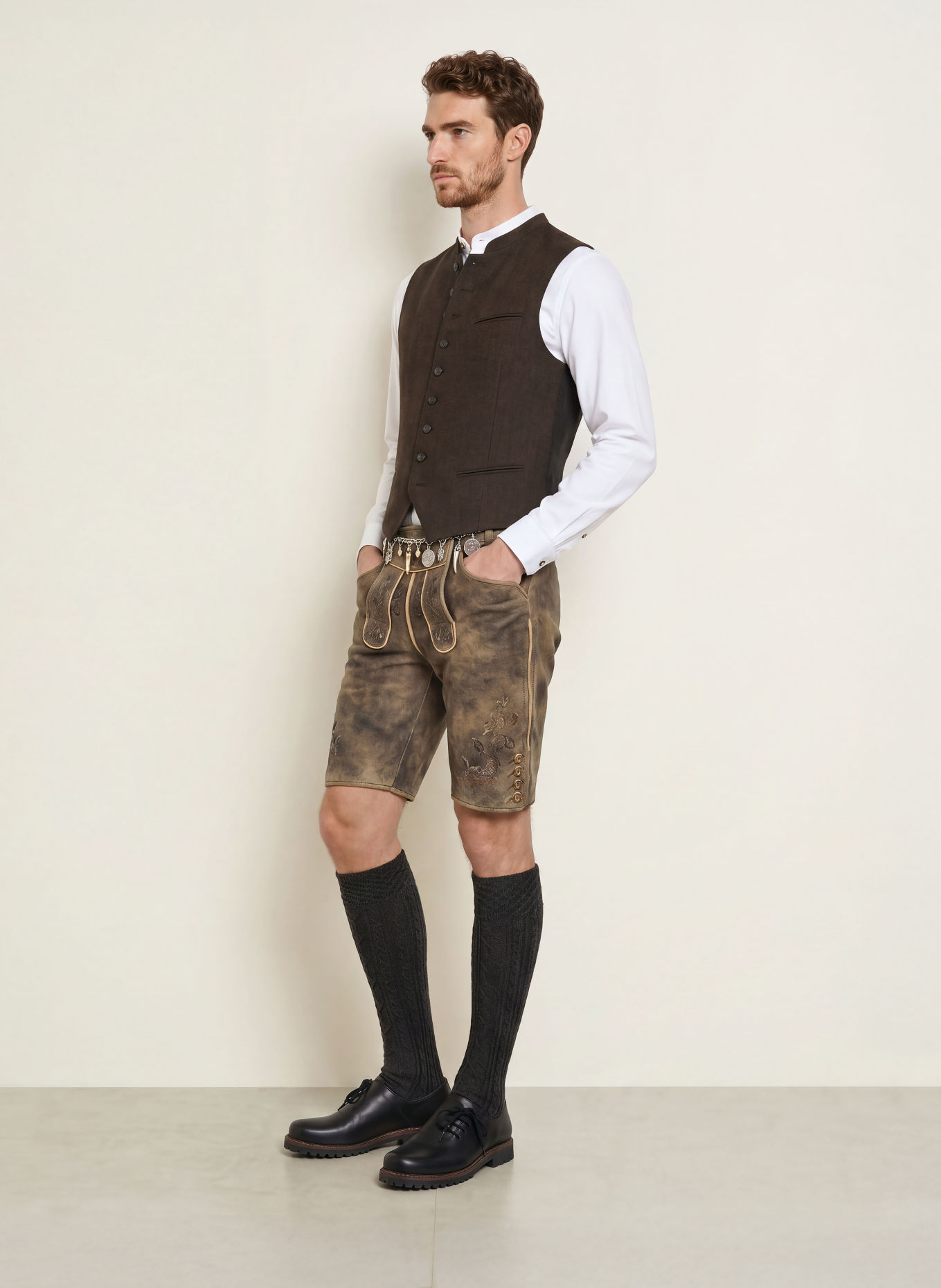 Hammerschmid Folklorevest KILIAN: MØRKEBRUN / SORT