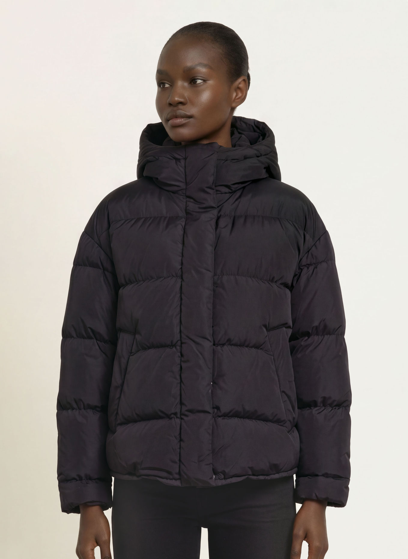 WEEKEND Max Mara Daunenjacke LUSSO: SCHWARZ