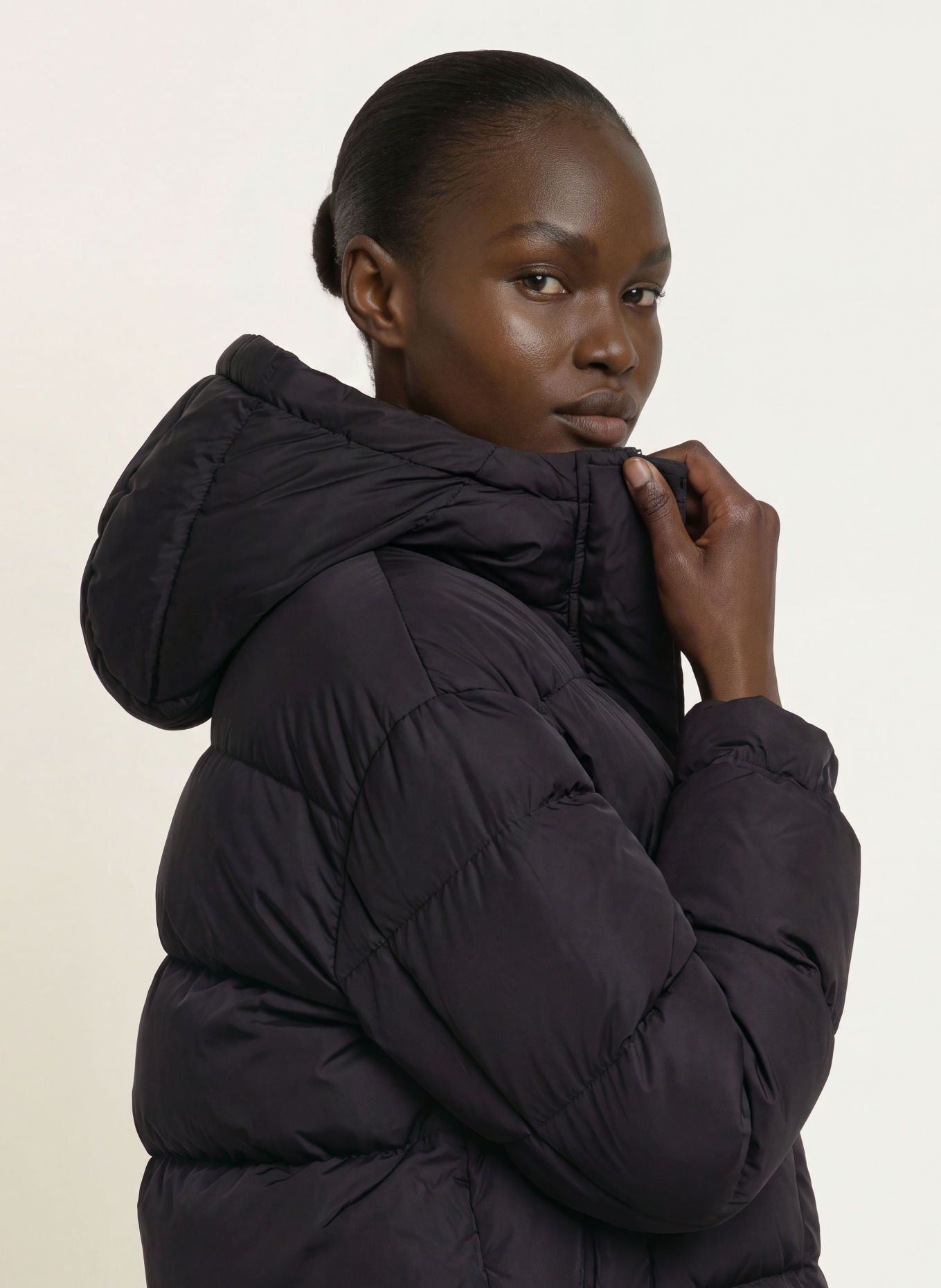 WEEKEND Max Mara Daunenjacke LUSSO: SCHWARZ