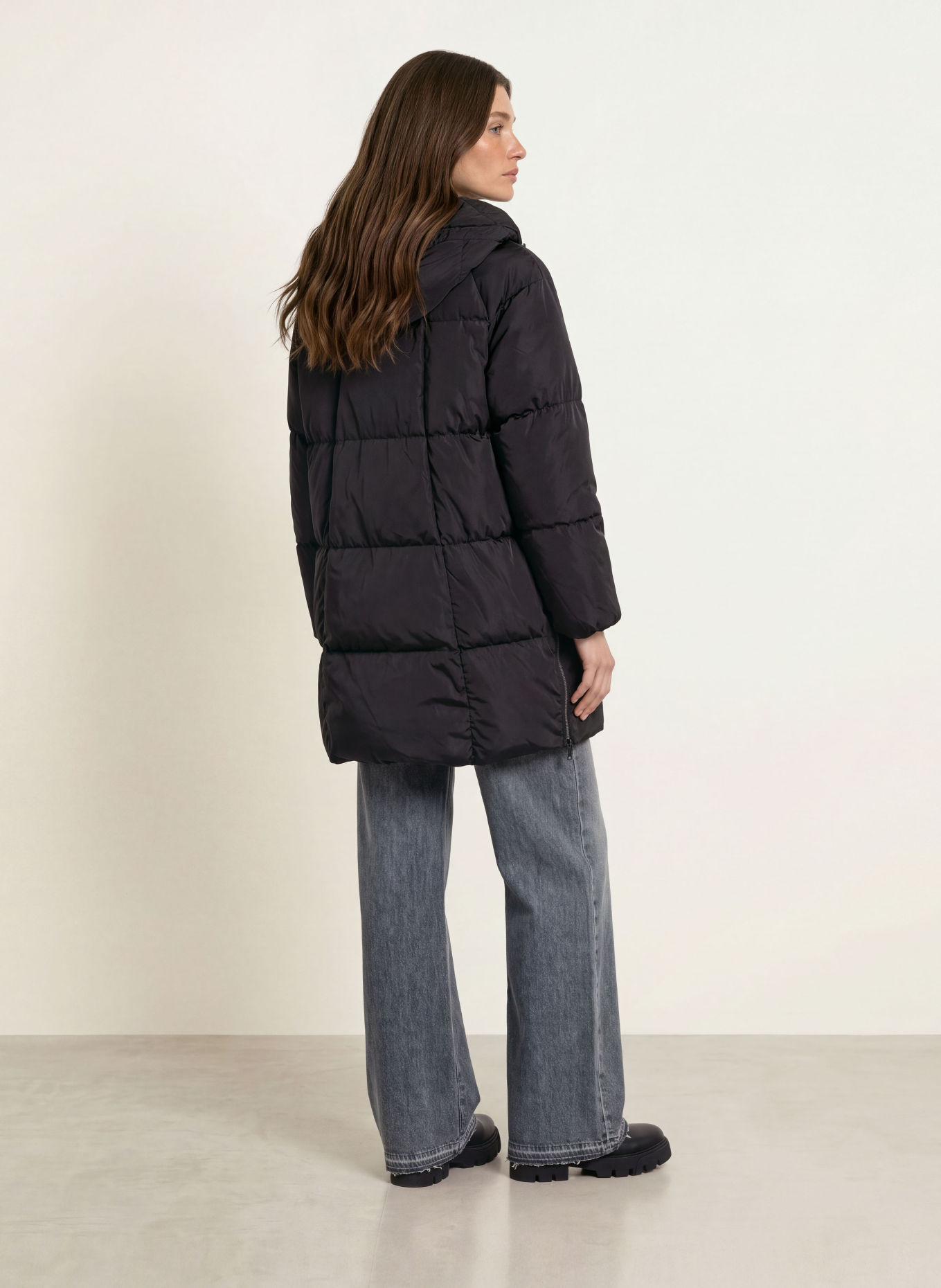 WEEKEND Max Mara Down coat NEW BEMBO: BLACK
