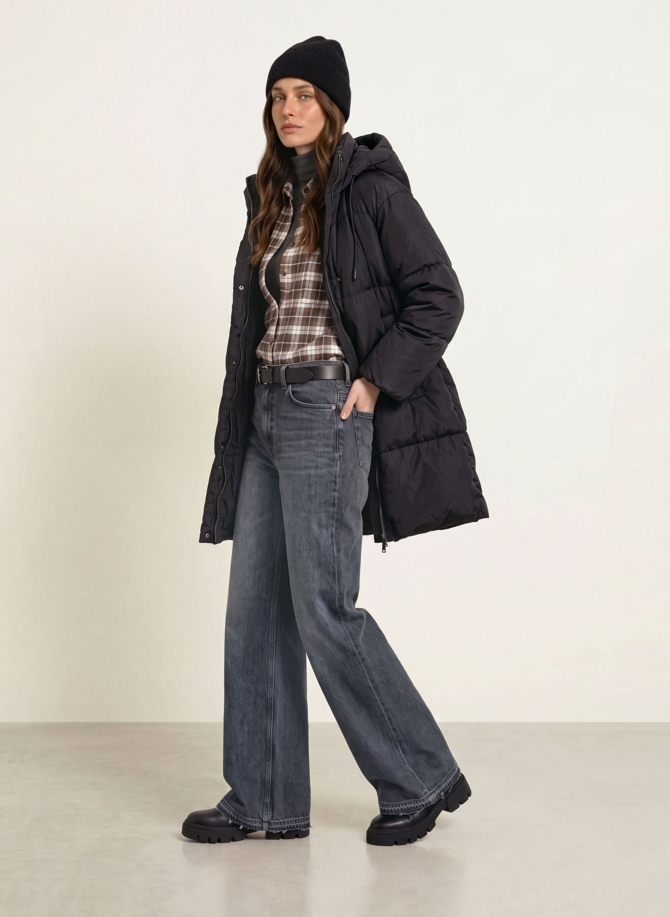 WEEKEND Max Mara Down coat NEW BEMBO: BLACK