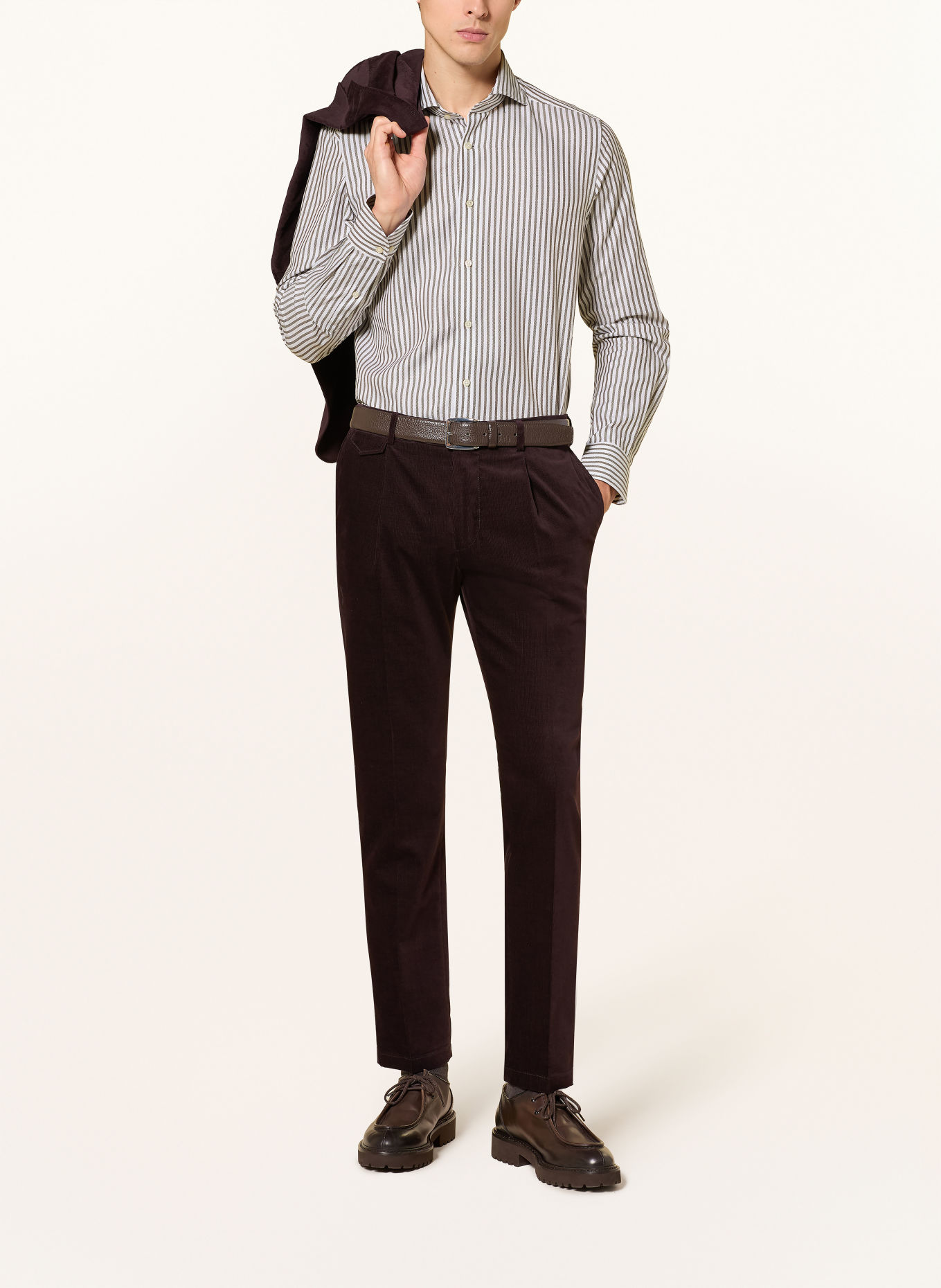 windsor. TRIVO Shaped Fit Shirt: DARK BROWN / WHITE