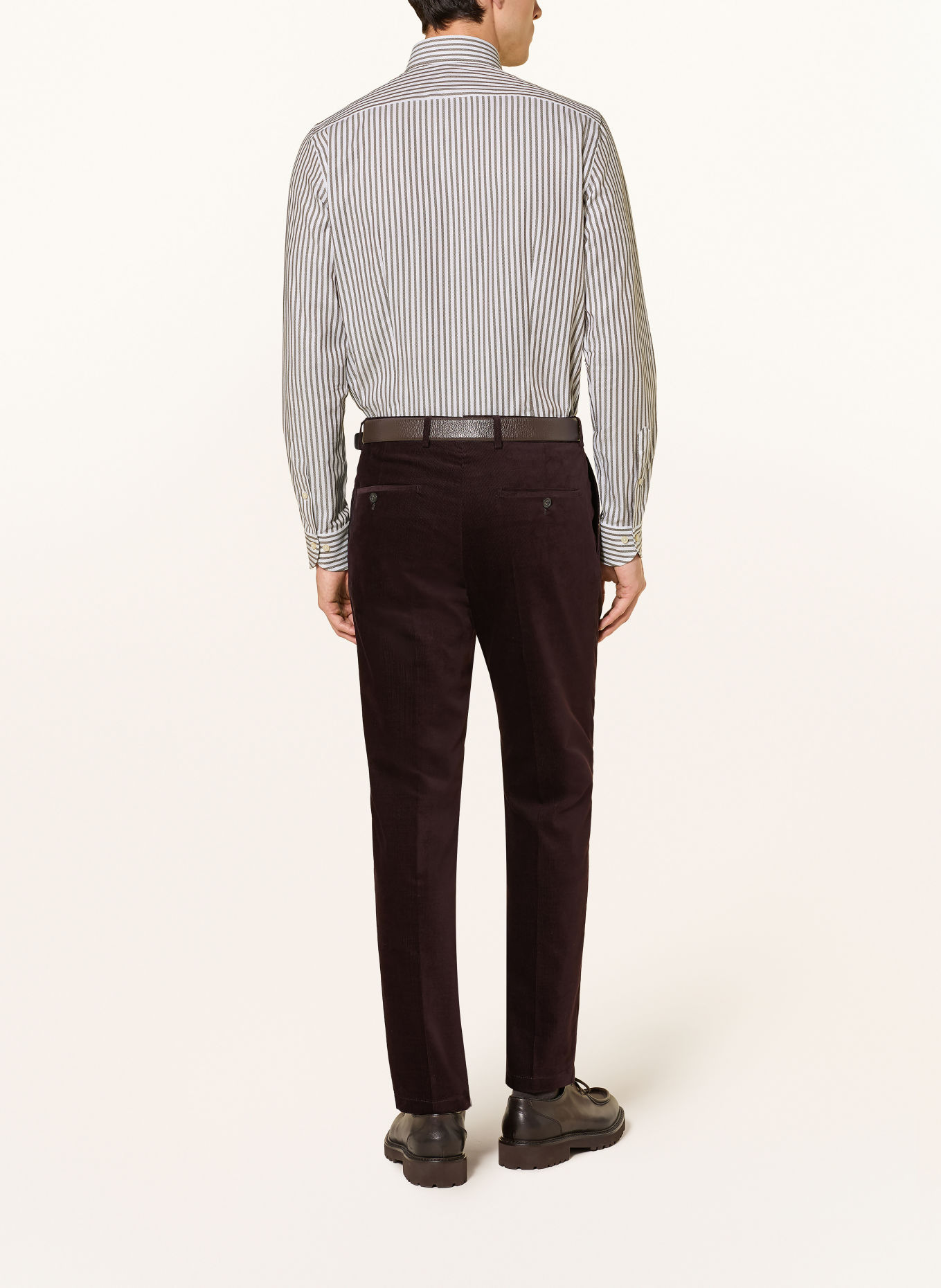 windsor. TRIVO Shaped Fit Shirt: DARK BROWN / WHITE