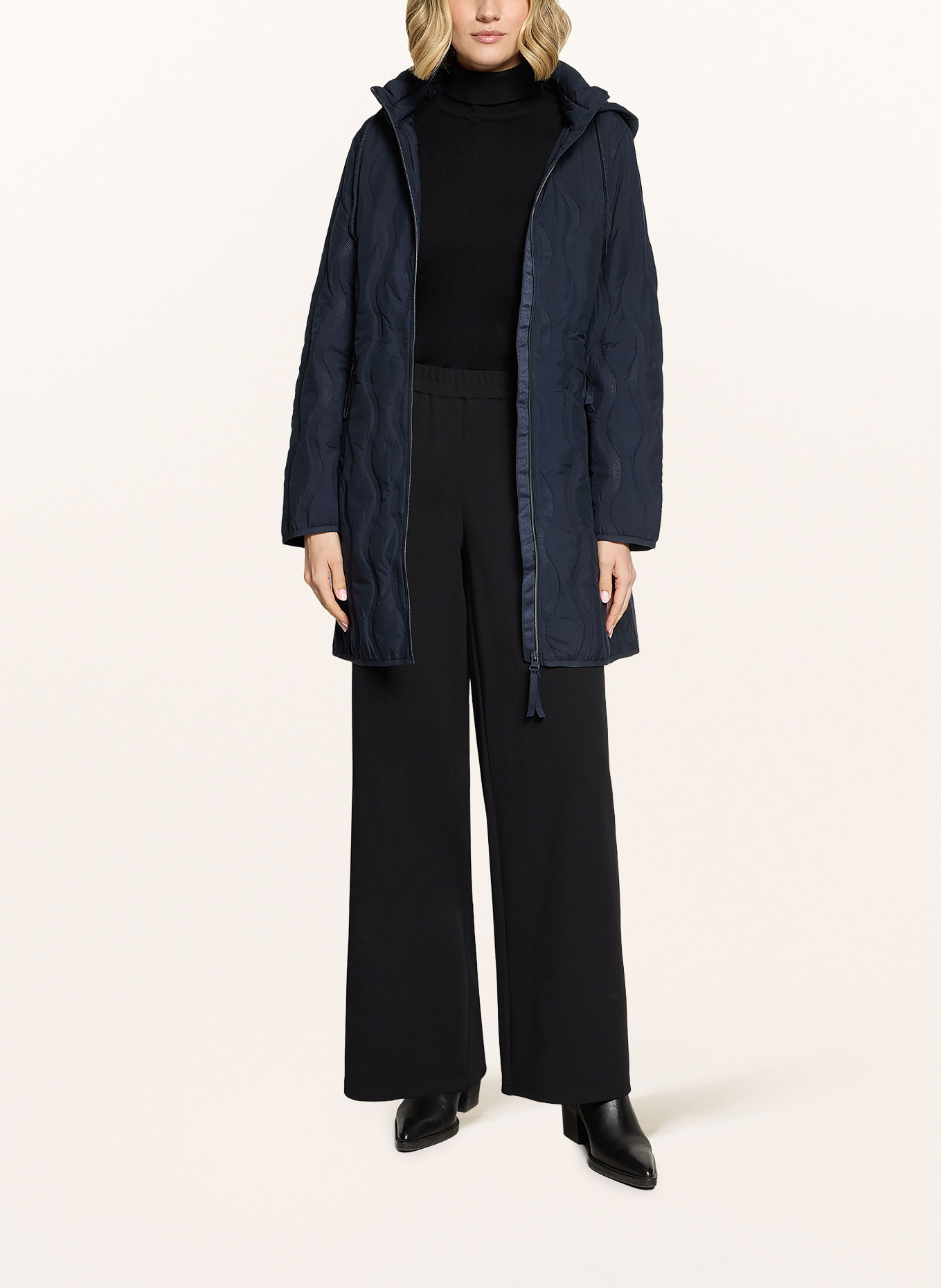 Betty Barclay Quilted coat with a detachable hood: DARK BLUE