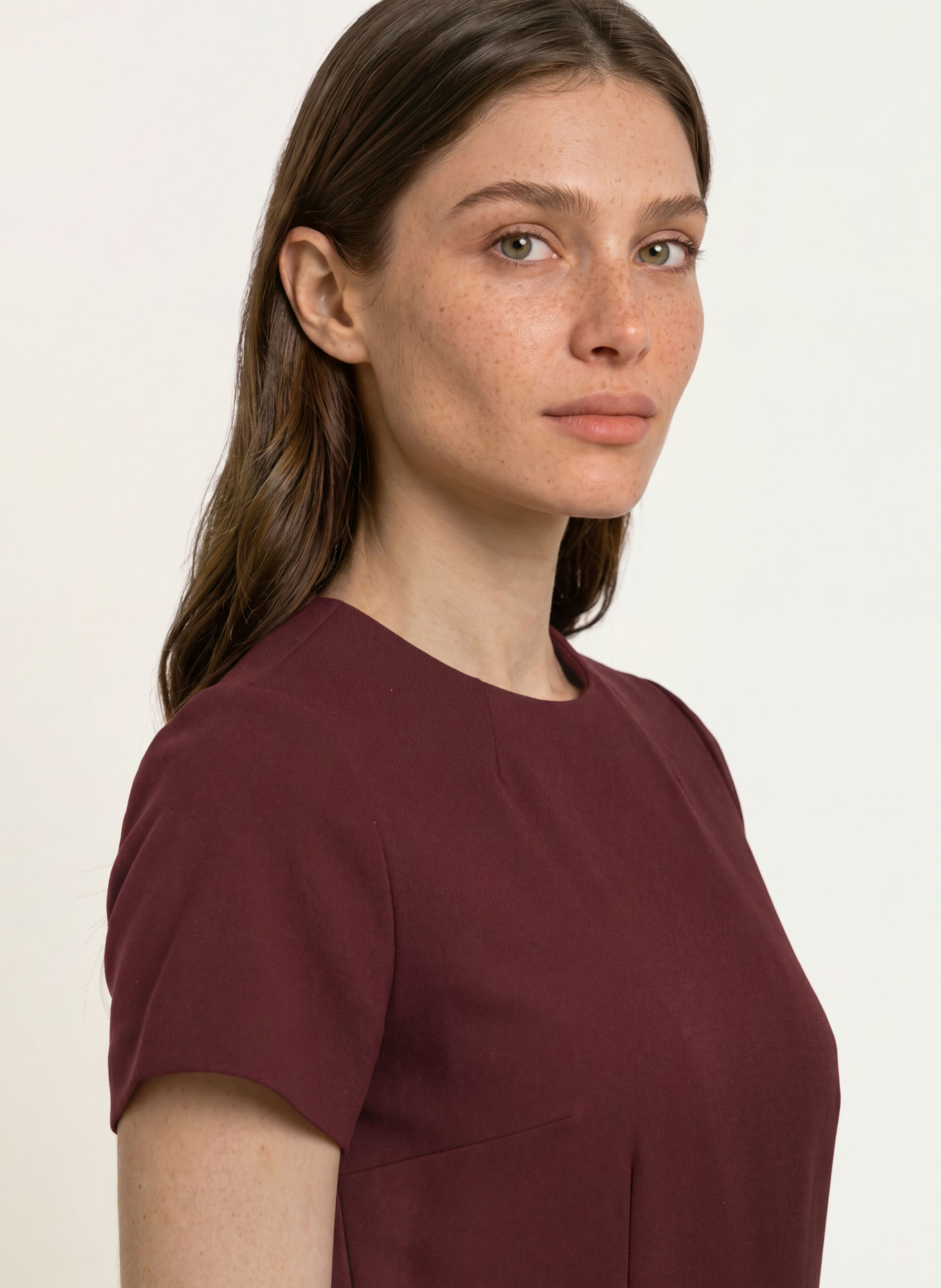 HUGO Robe fourreau KIHANNA: ROUGE FONCÉ