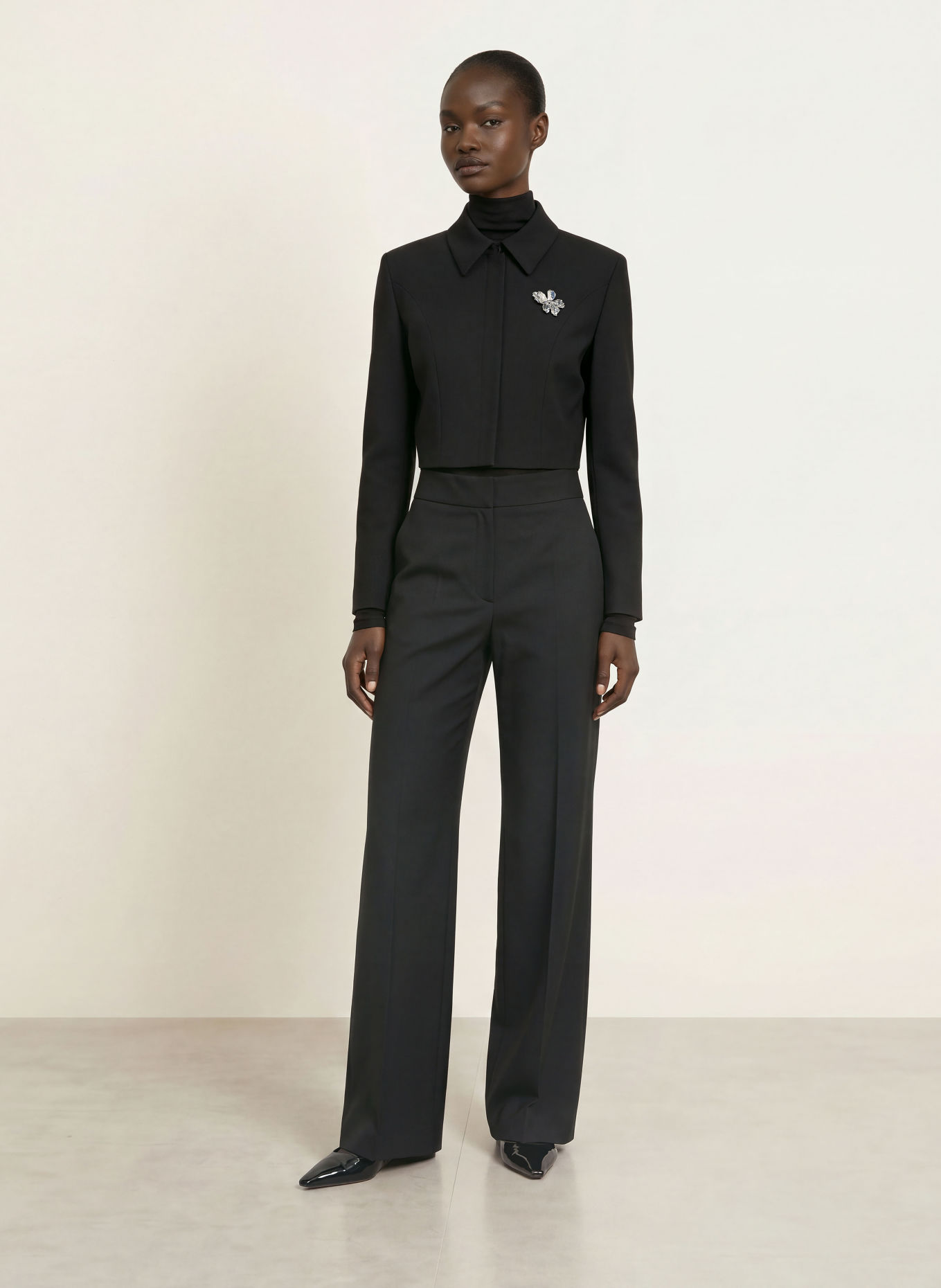HUGO Kastenjacke AMANE mit abnehmbarer Brosche: SCHWARZ