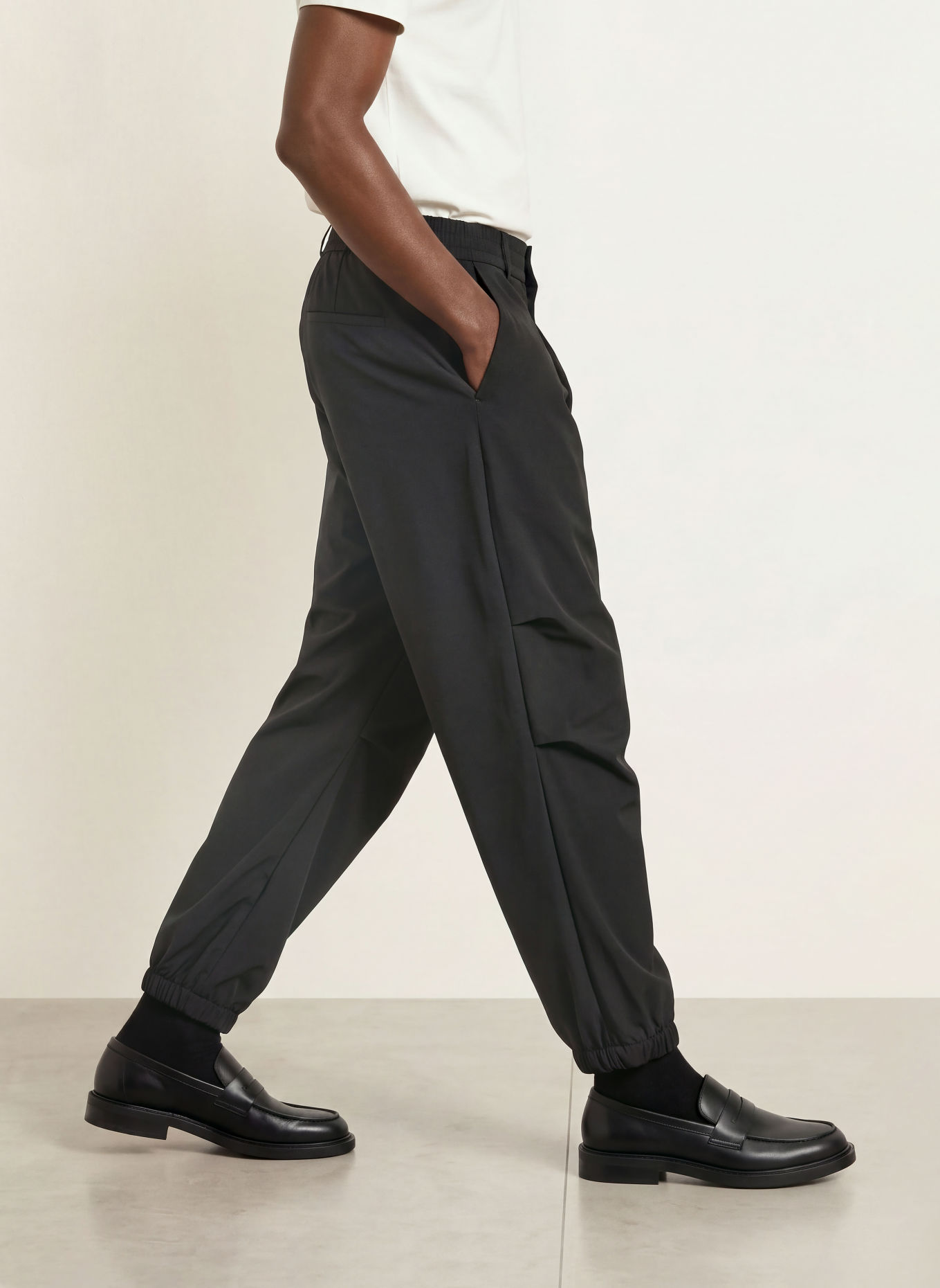 DRYKORN LIROG Relaxed-Fit Chinos: BLACK