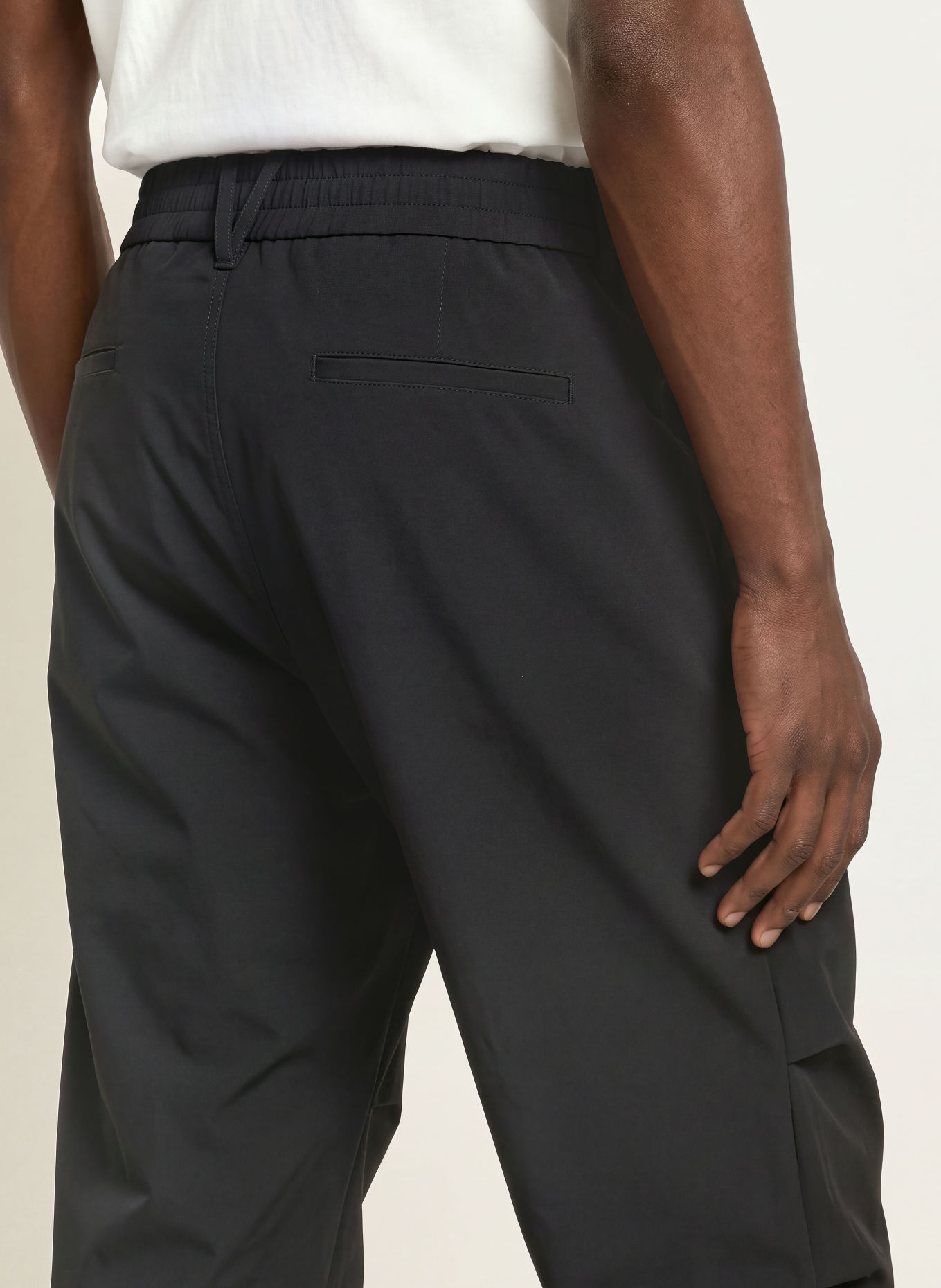 DRYKORN LIROG Relaxed-Fit Chinos: BLACK