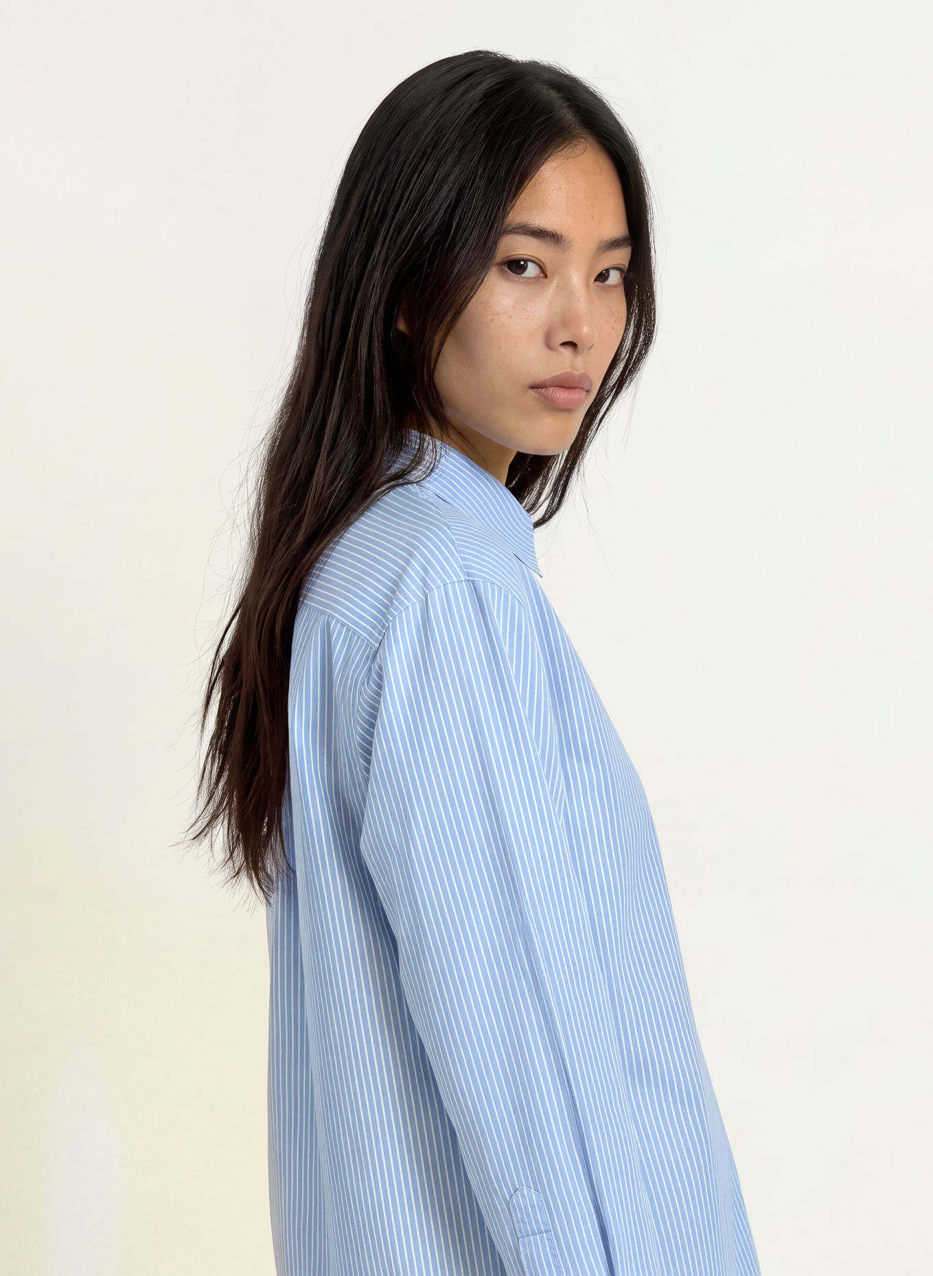 Emily VAN DEN BERGH Overhemdblouse: LICHTBLAUW / WIT