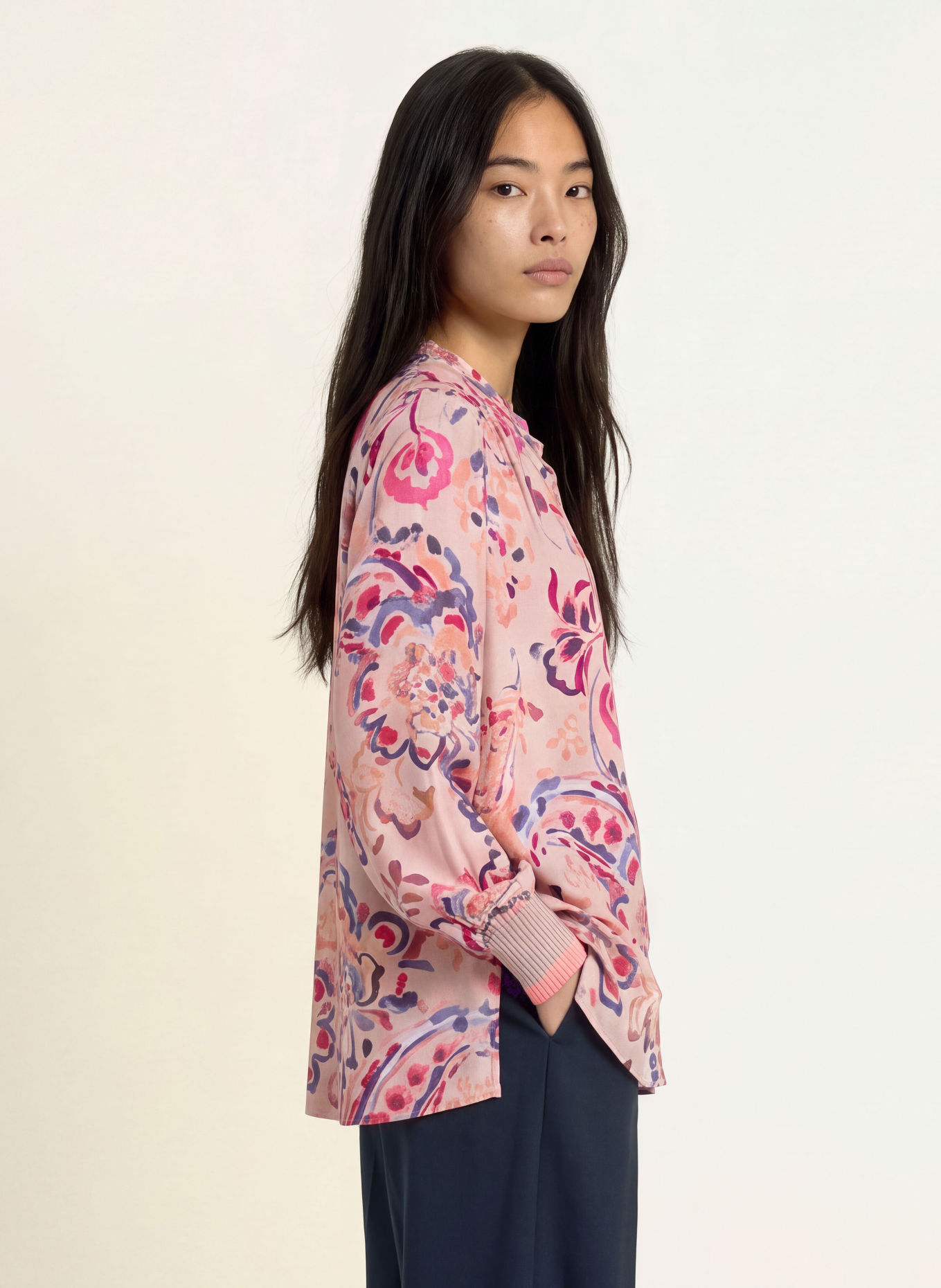 Emily VAN DEN BERGH Blouse: ROSÉ / ROZE / DONKERBLAUW