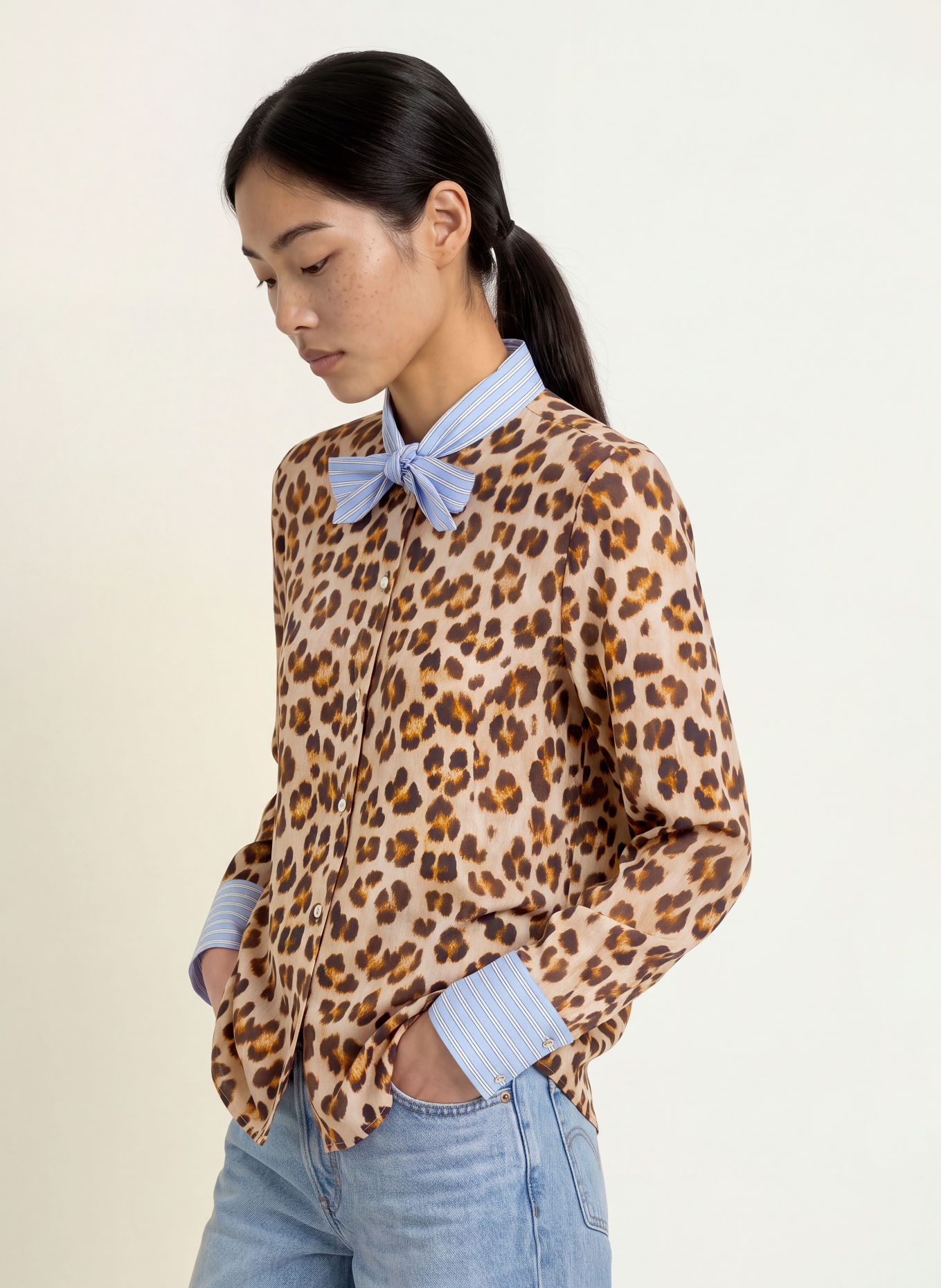 Emily VAN DEN BERGH Strikblouse in een mix van materialen: CAMEL / MARRON FONCÉ / LICHTBLAUW