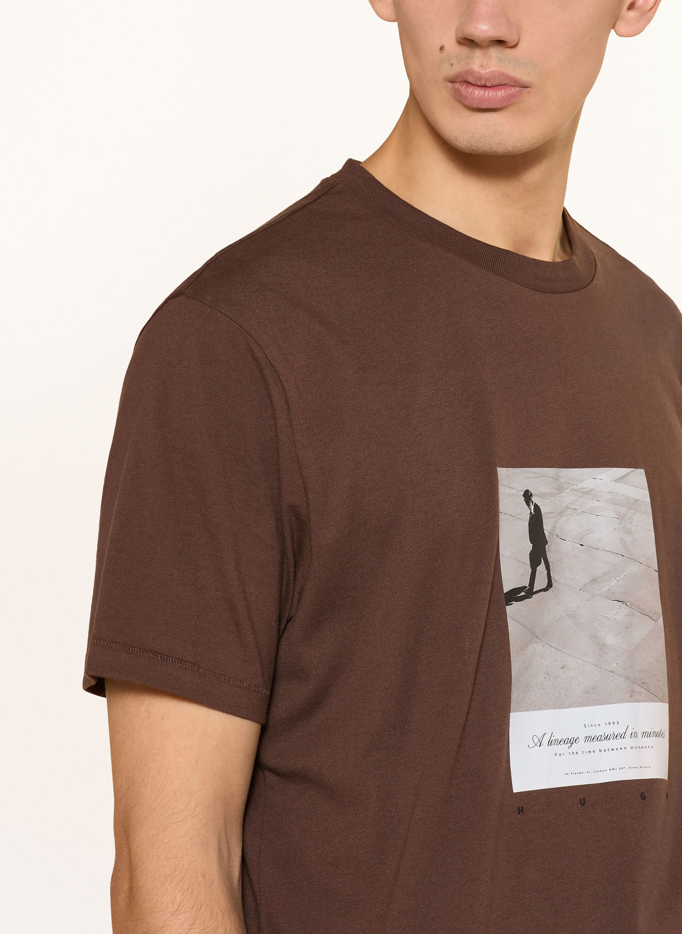 HUGO T-shirt DEVRO: MARRON FONCÉ