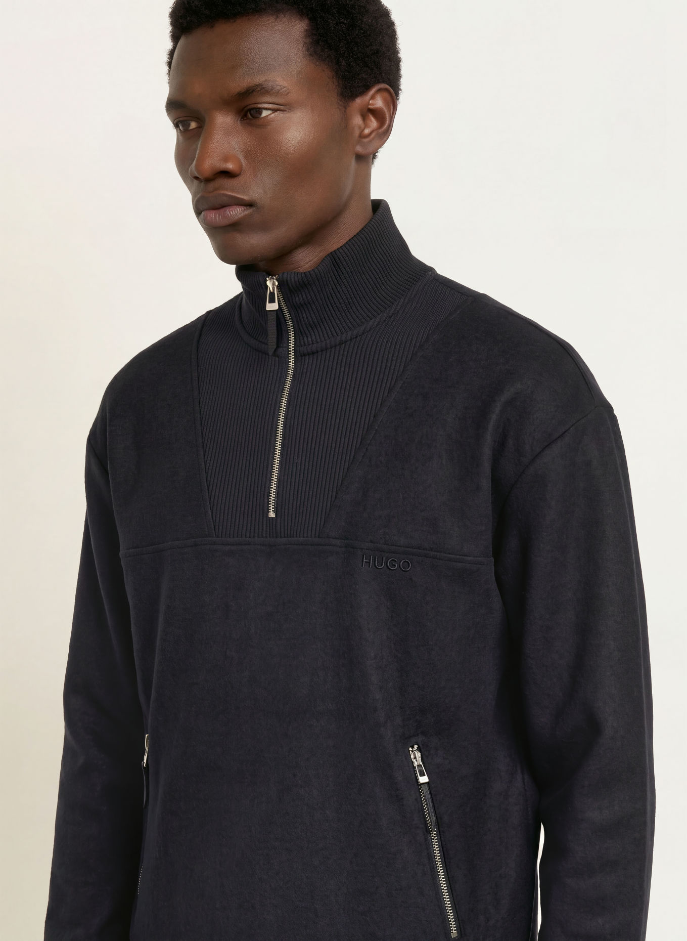 HUGO Fleece-Troyer DERENZIP im Materialmix: SCHWARZ