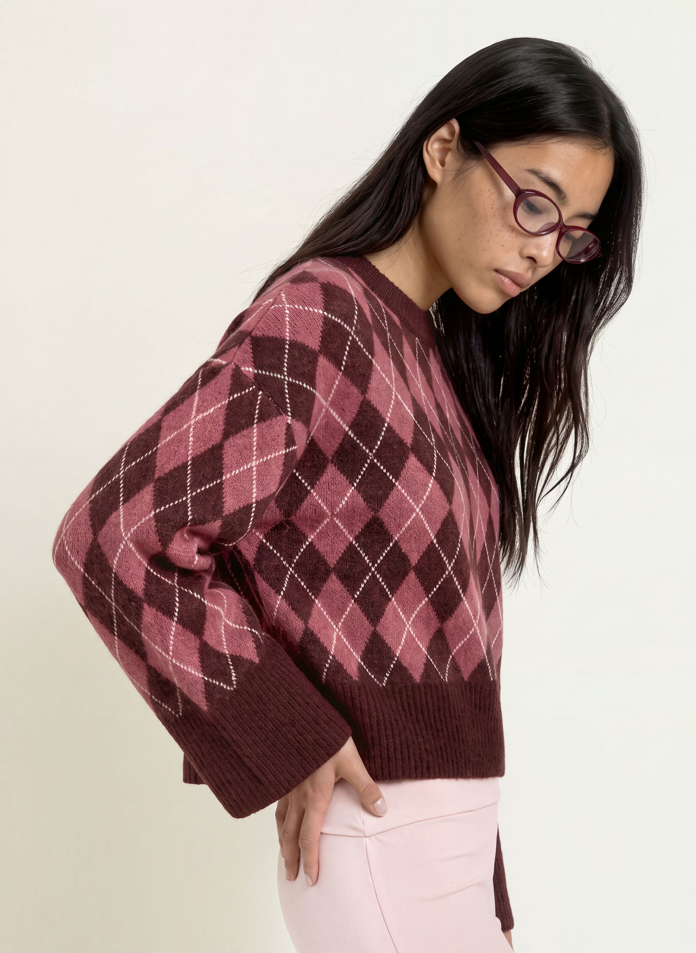 NEO NOIR Sweater: DARK RED / DUSKY PINK / WHITE