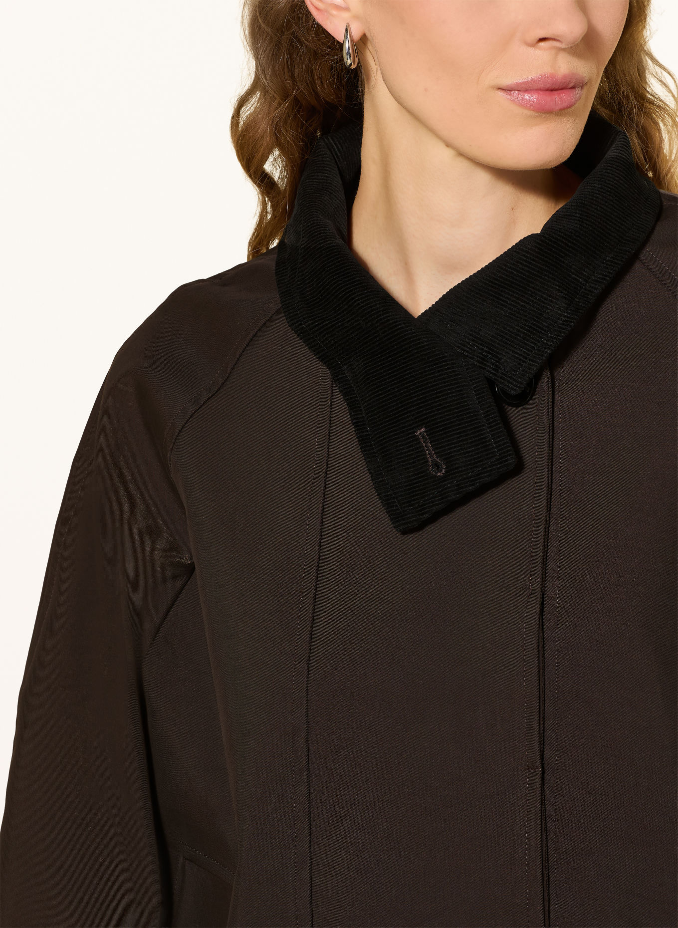 NEO NOIR Jacheta MARIEL: MARO ÎNCHIS