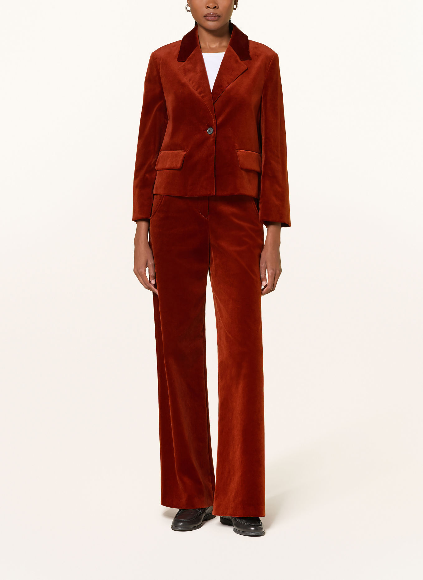windsor. Fluwelen blazer: DONKERROOD