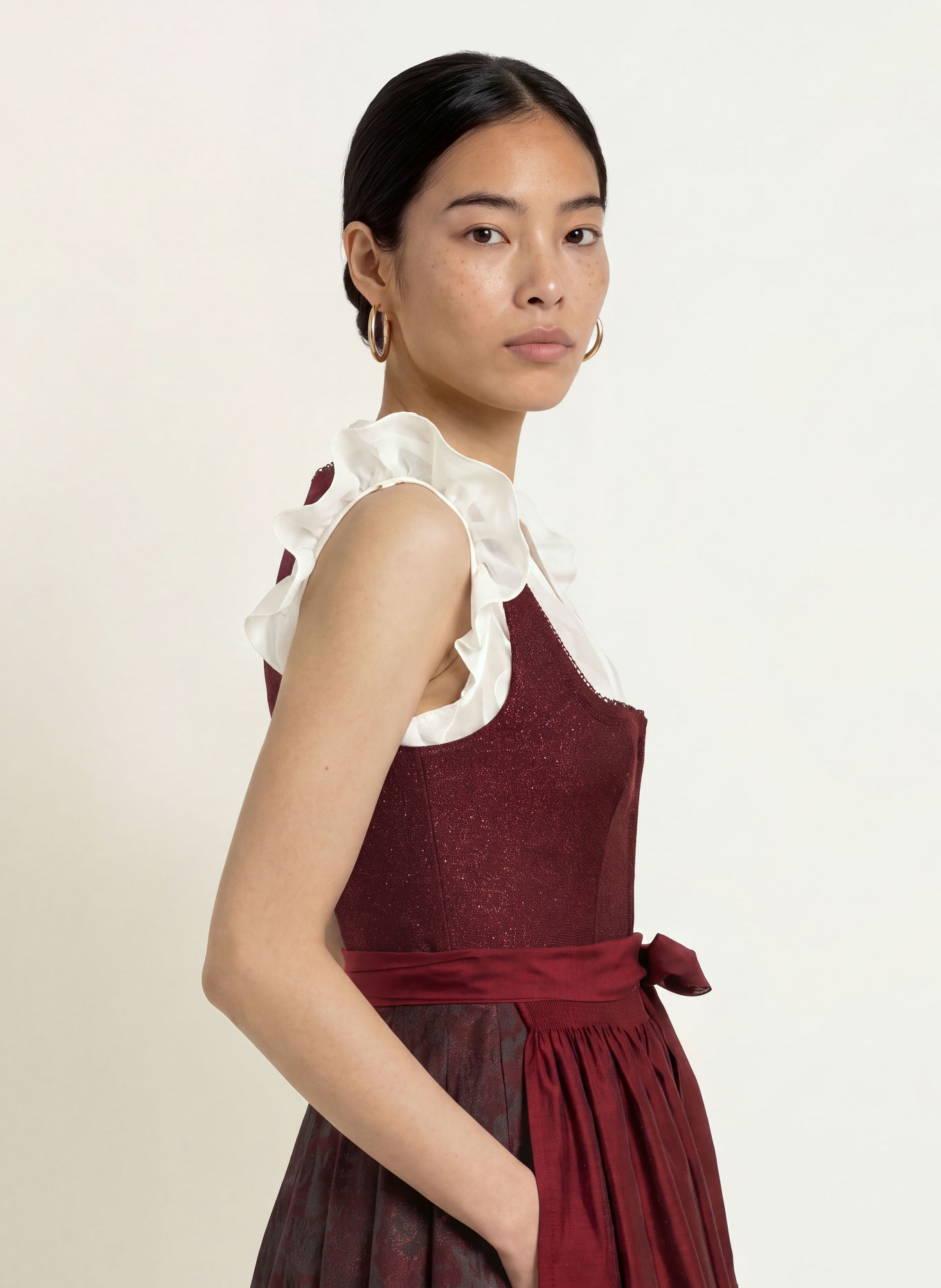 Hammerschmid Dirndl PLATTENSEE: DUNKELROT / SCHWARZ