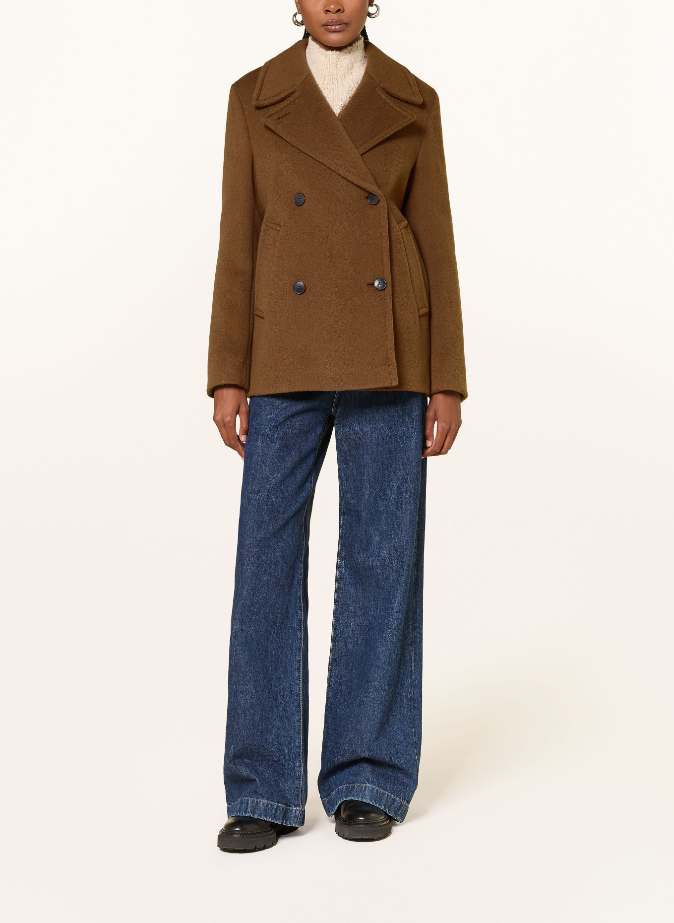 windsor. Pea coat: COGNAC