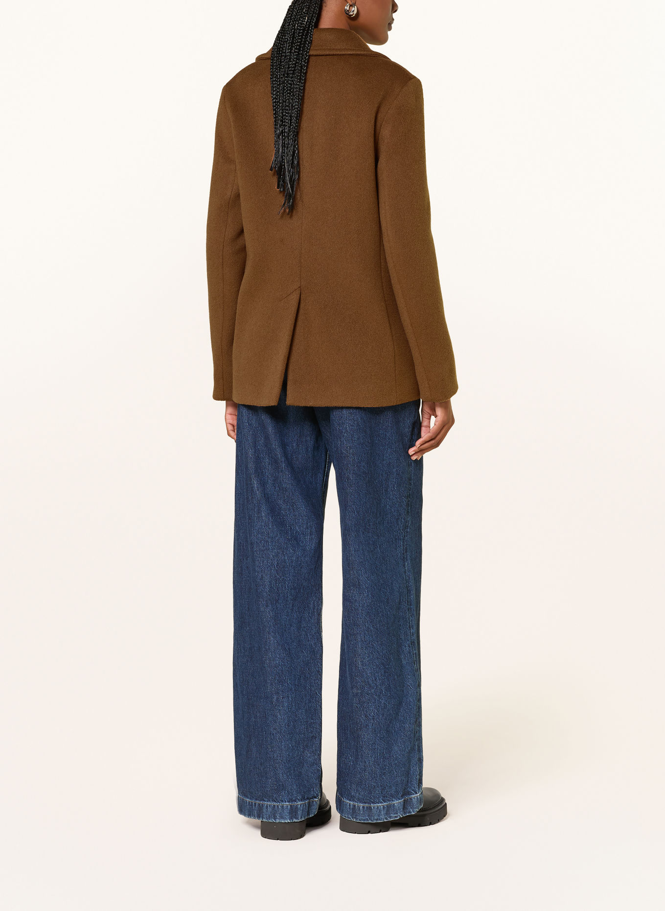 windsor. Pea coat: COGNAC