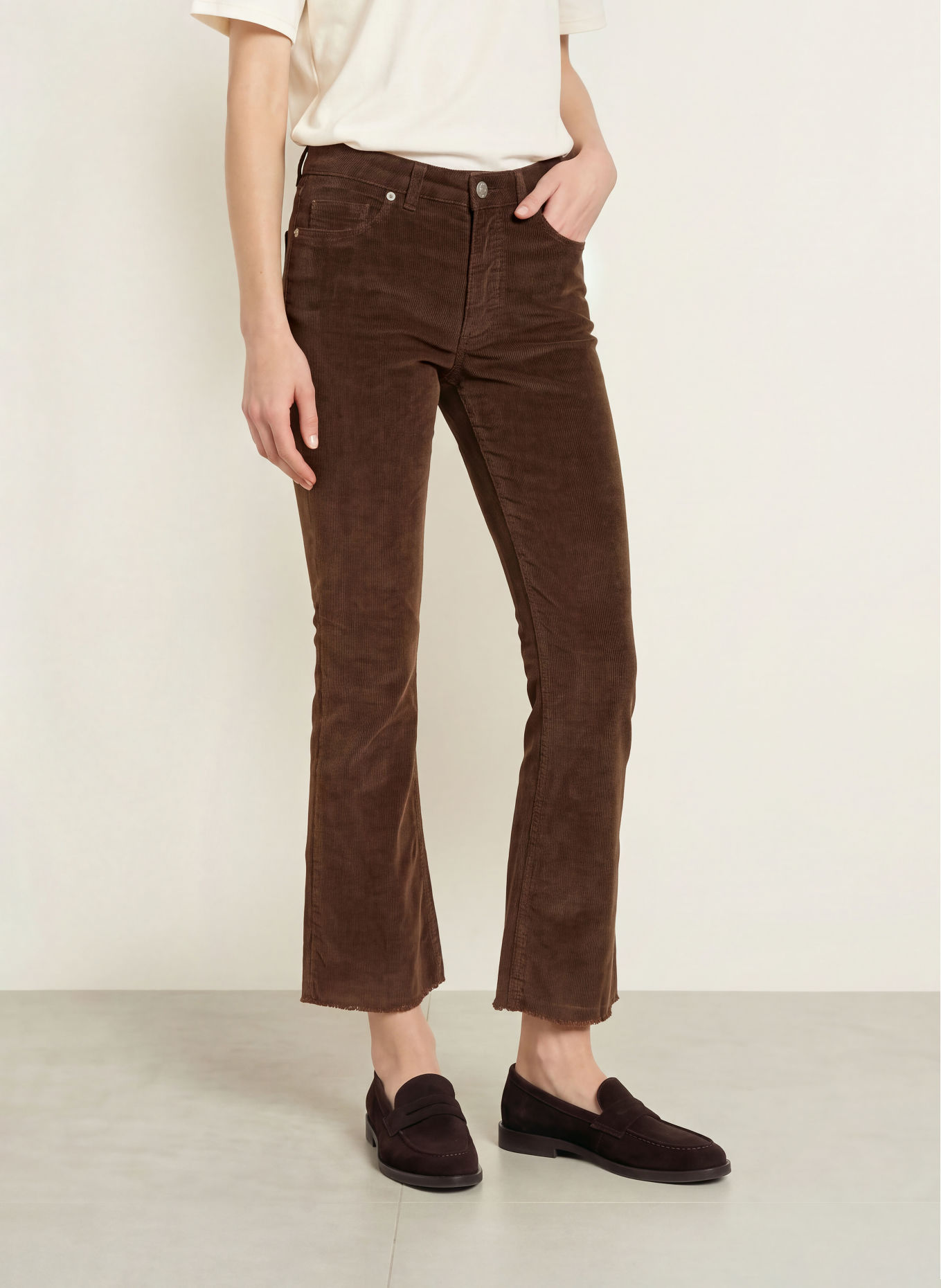 nine:inthe:morning Pantalon en velours côtelé ENDLESS: MARRON FONCÉ