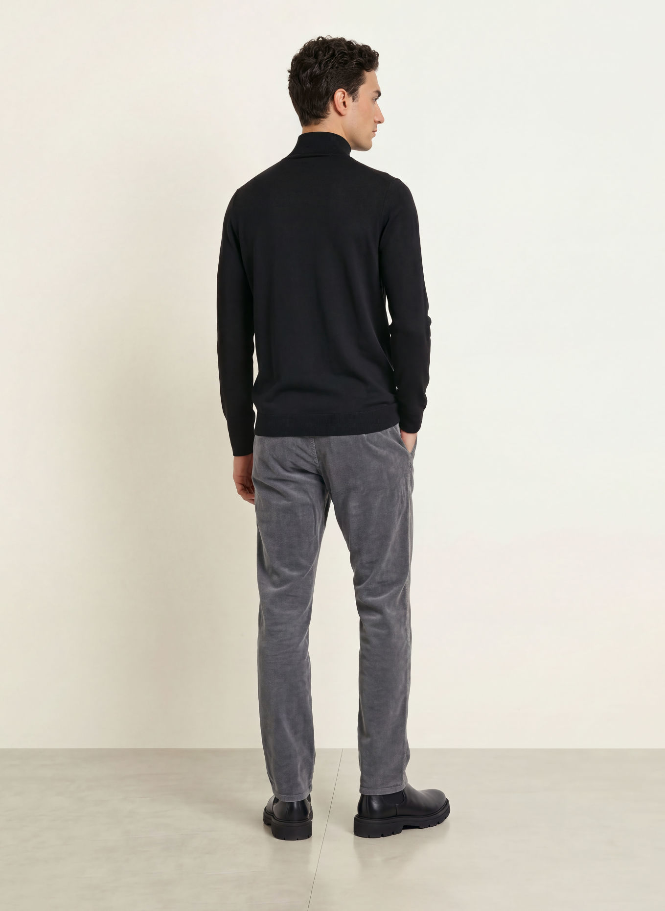 PAUL Sweater: BLACK
