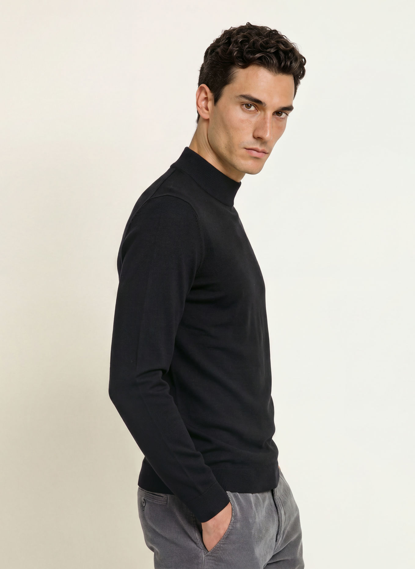 PAUL Sweater: BLACK