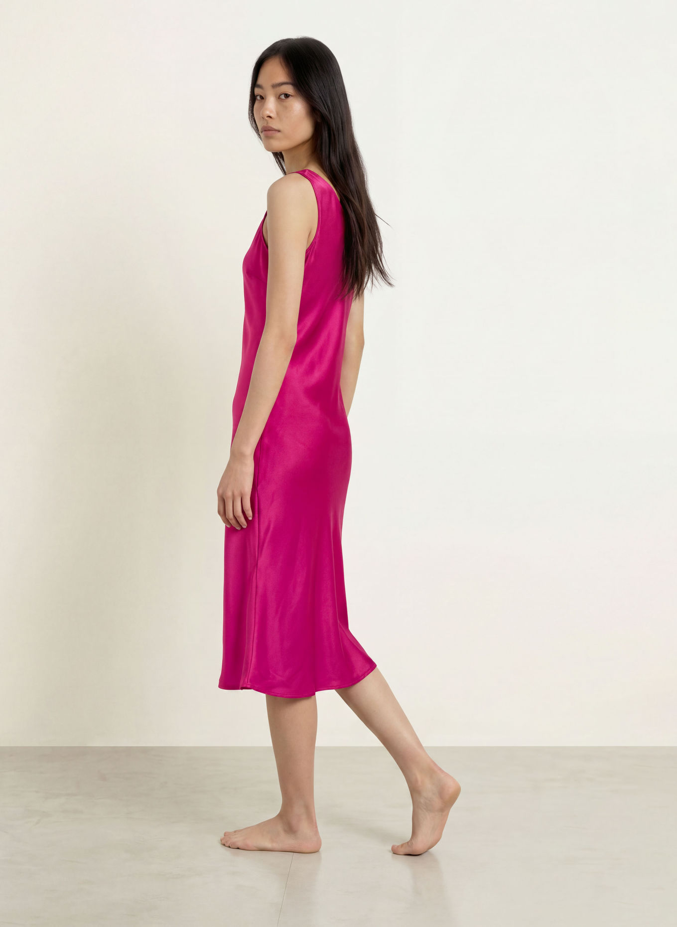 ESSENZA Chemise de nuit LUA UNI en satin: FUCHSIA