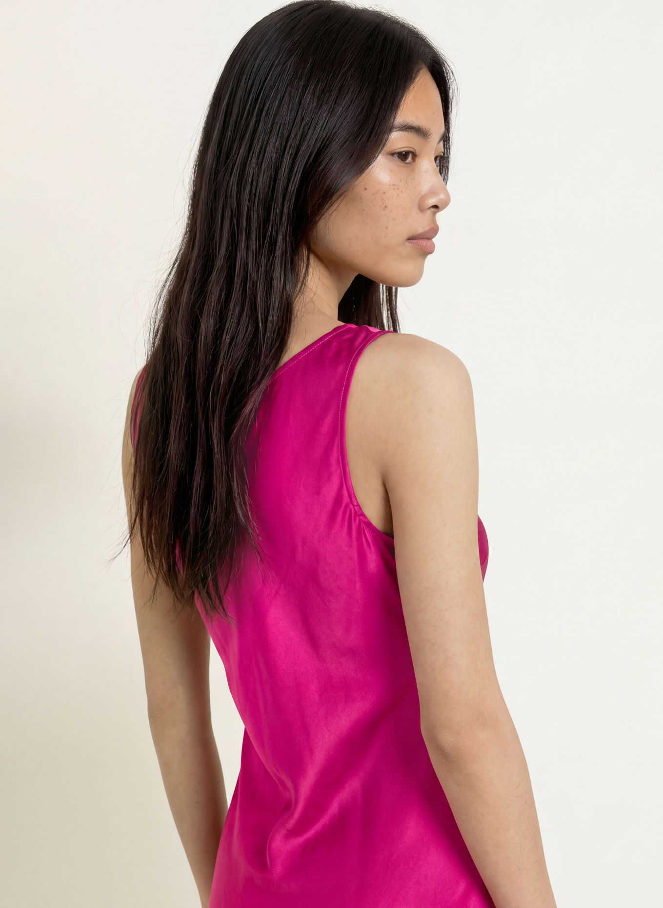 ESSENZA Chemise de nuit LUA UNI en satin: FUCHSIA