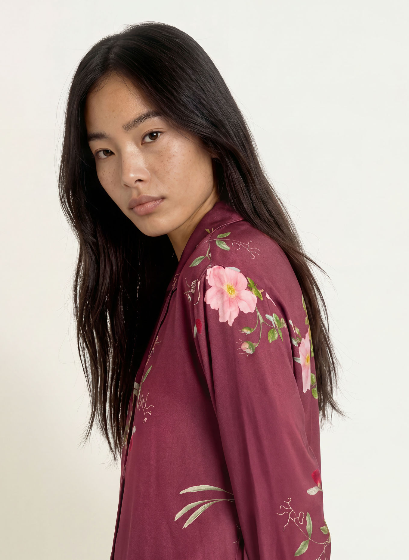 ESSENZA Haut de pyjama ELODIE MAREN en satin: ROUGE FONCÉ / ROSE / VERT