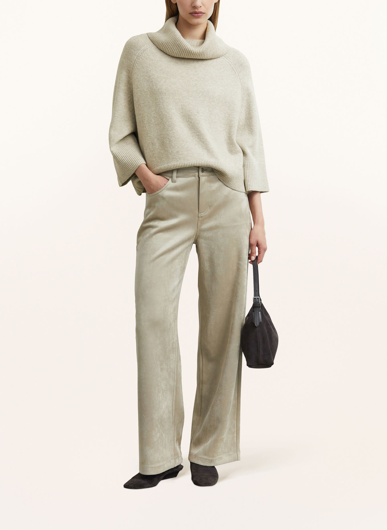 comma Turtleneck sweater with 3/4 sleeves: BEIGE
