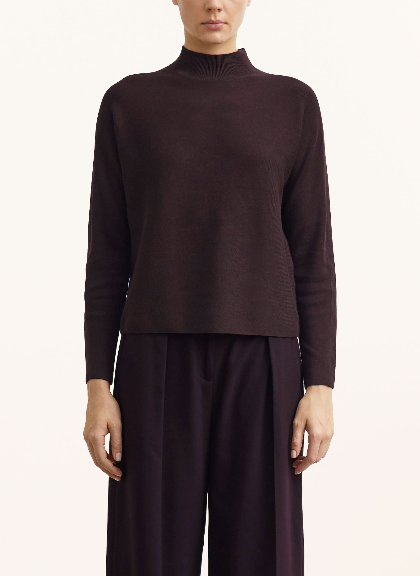 COMMA Sweater: DARK PURPLE