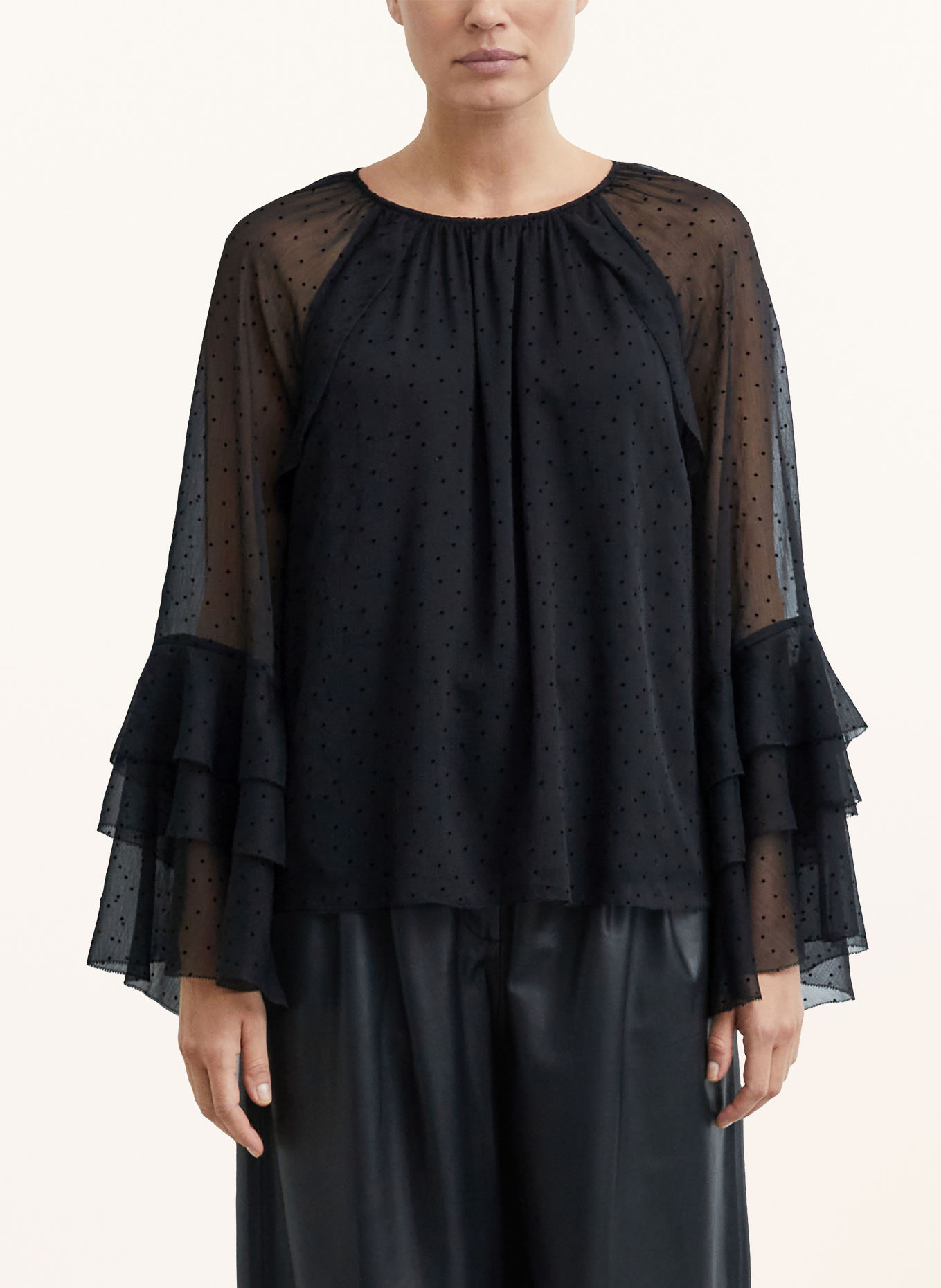 COMMA Blusenshirt mit Volants: SCHWARZ