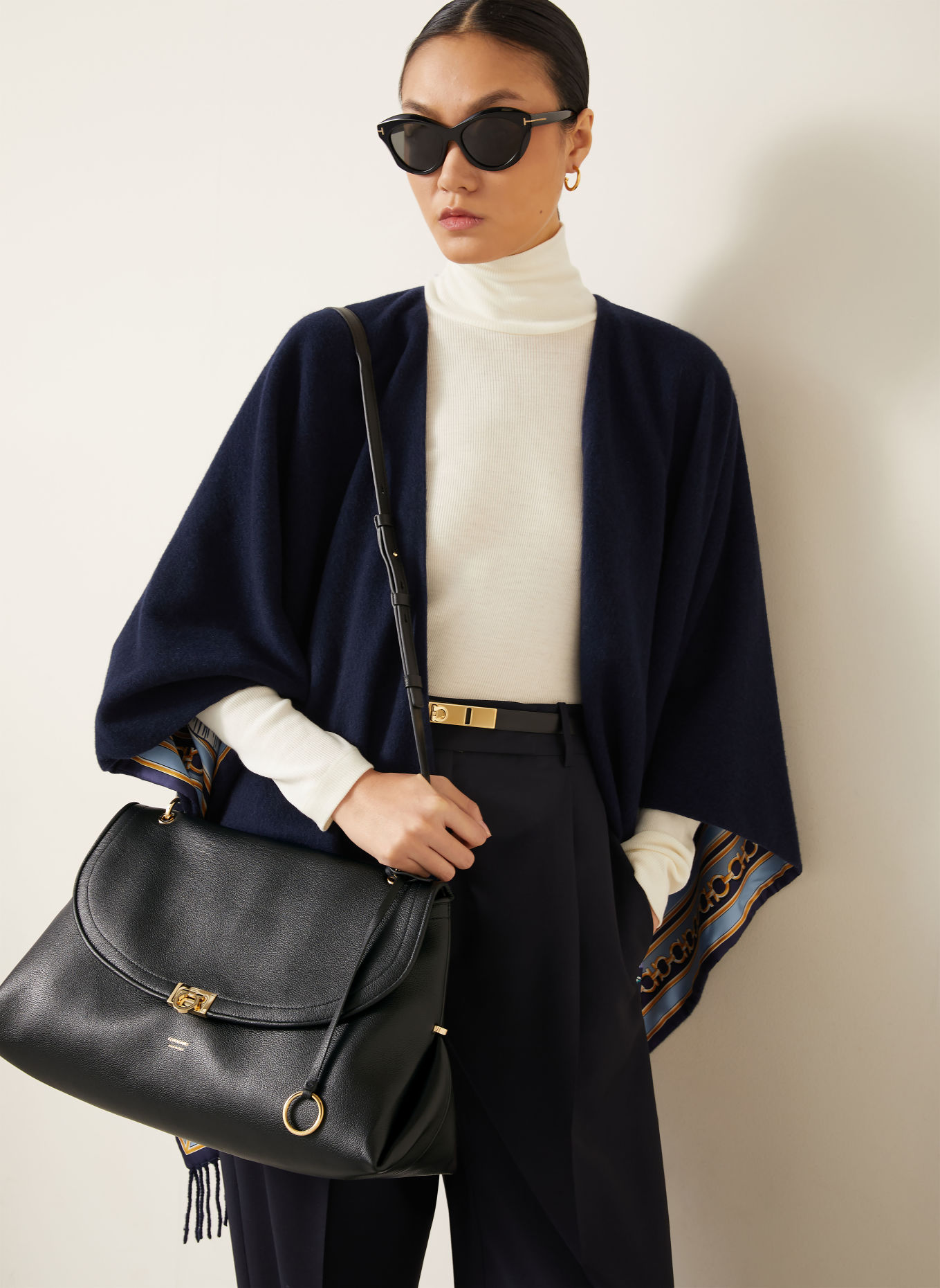FERRAGAMO Schultertasche SOFIA LARGE: SCHWARZ