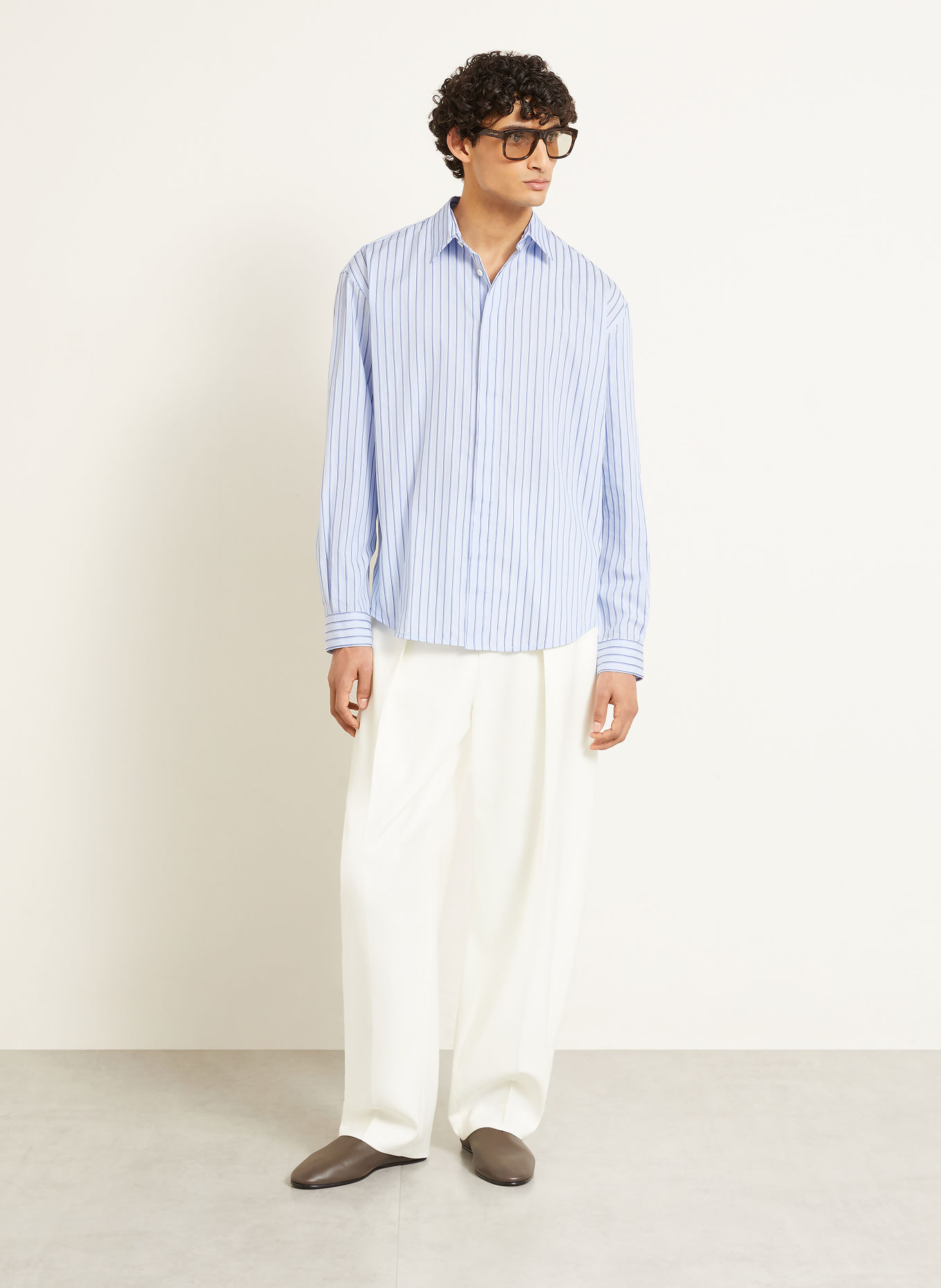 JACQUEMUS Hemd LA CHEMISE SIMON Modern Fit: HELLBLAU / BLAU