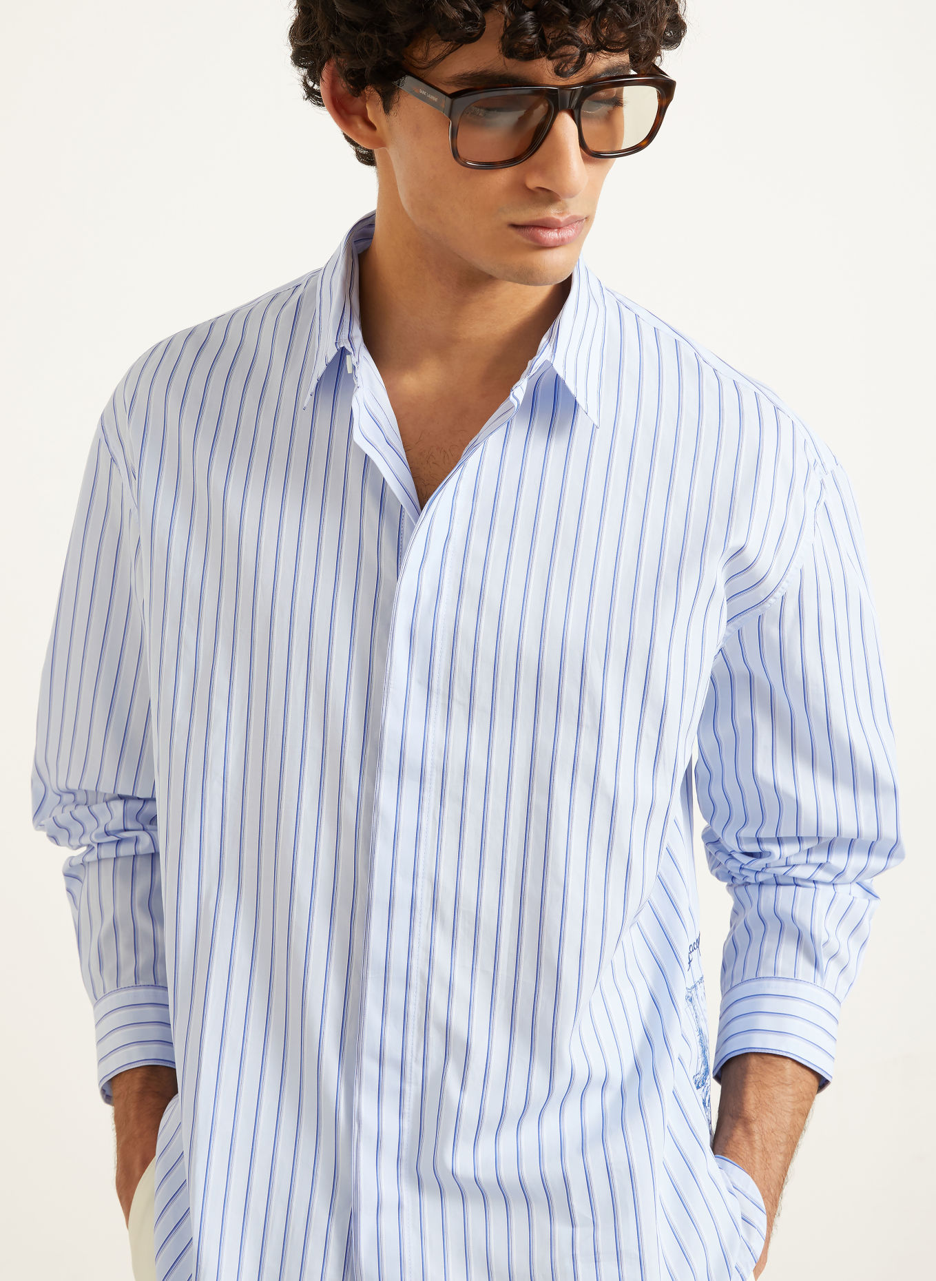 JACQUEMUS Hemd LA CHEMISE SIMON Modern Fit: HELLBLAU / BLAU