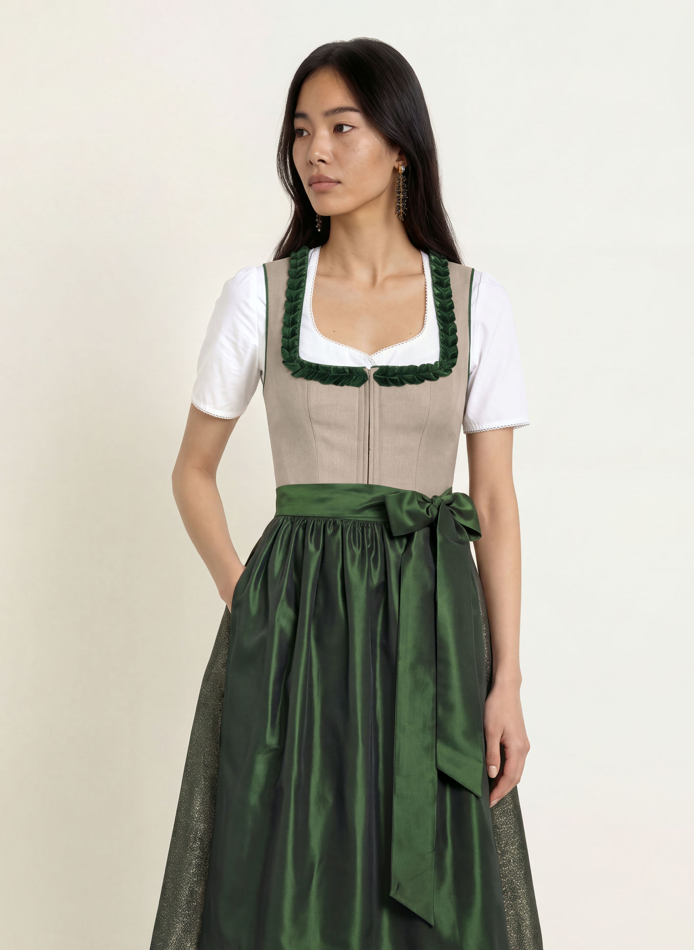 KINGA MATHE Dirndl AMADORA mit Leinen: BEIGE / DUNKELGRÜN