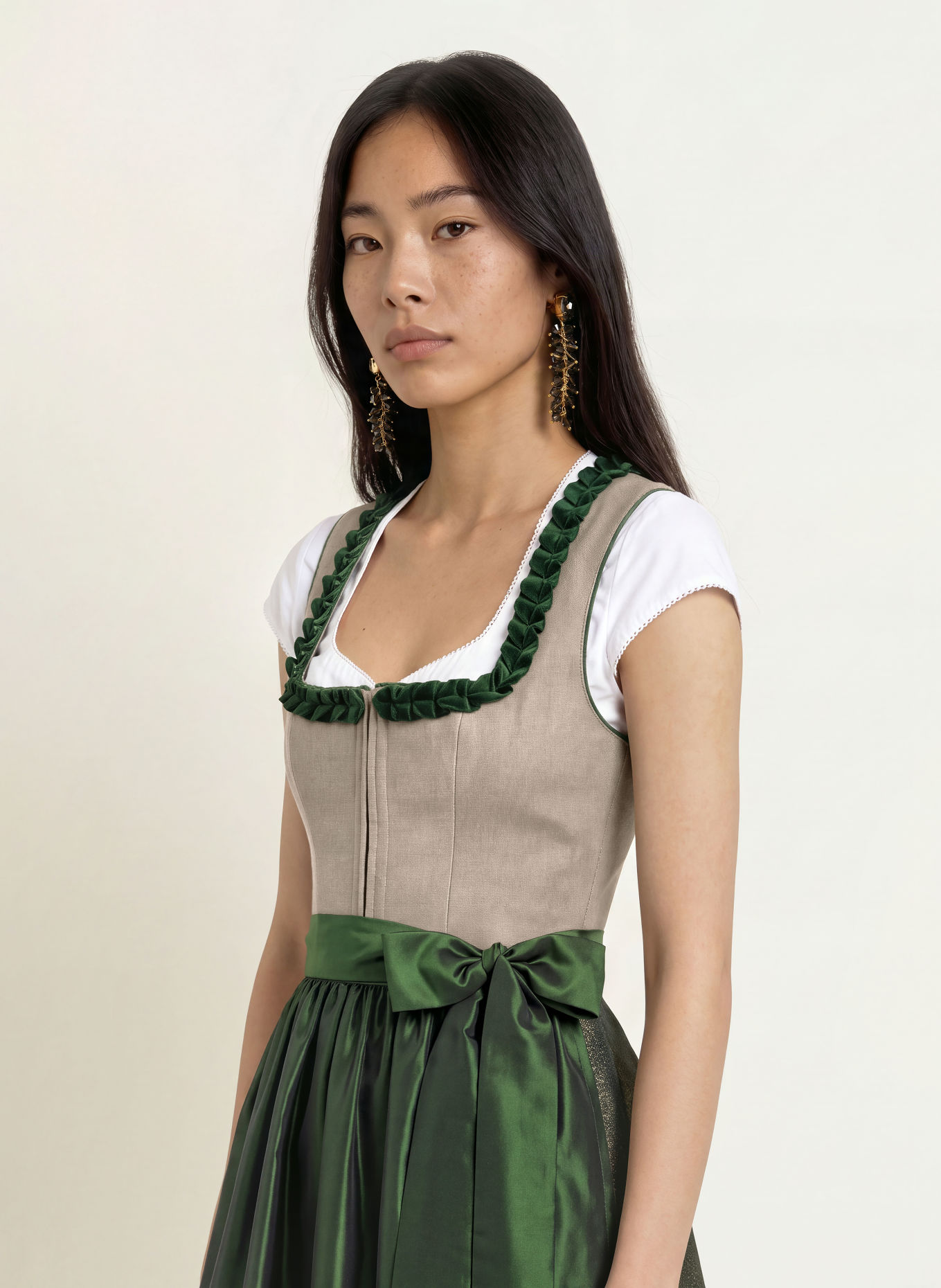 KINGA MATHE Dirndl AMADORA mit Leinen: BEIGE / DUNKELGRÜN