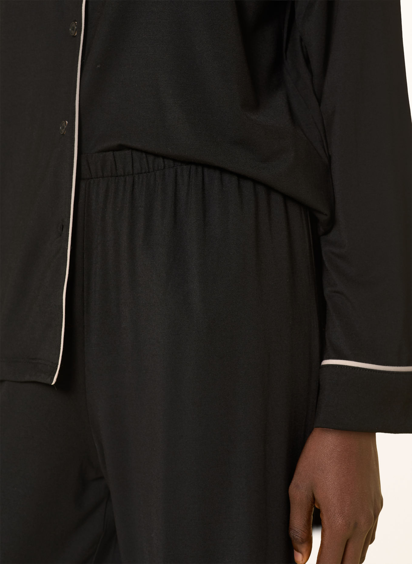 BOSS DREAMLINE Pajamas: BLACK / CREAM