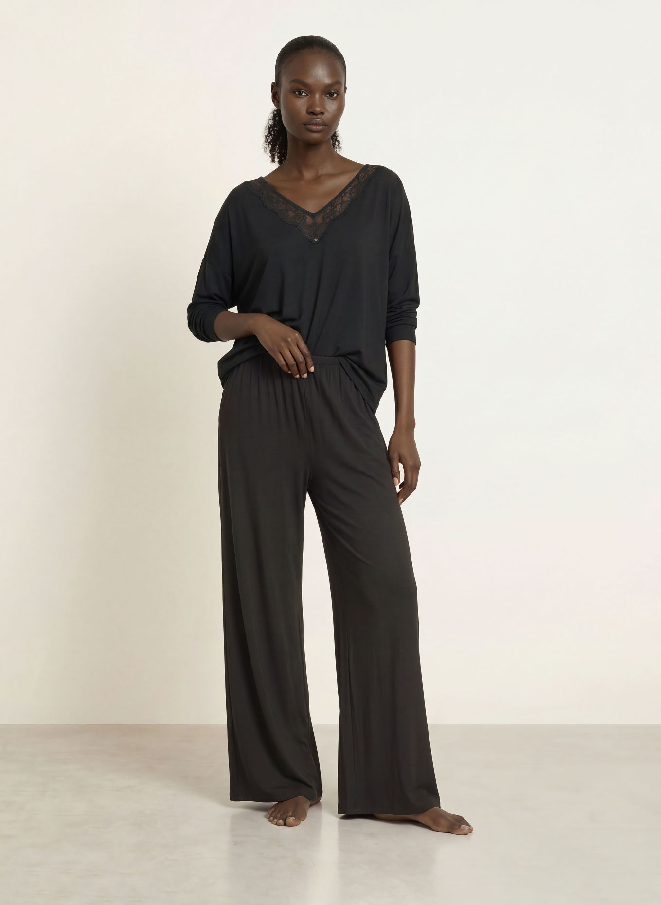 BOSS BLOSSOM Pajama Bottoms with Lace: BLACK