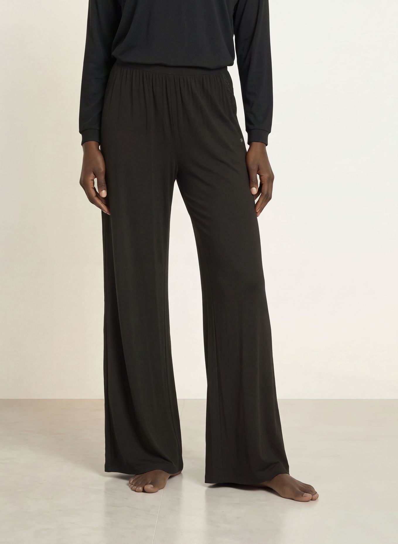 BOSS BLOSSOM Pajama Bottoms with Lace: BLACK