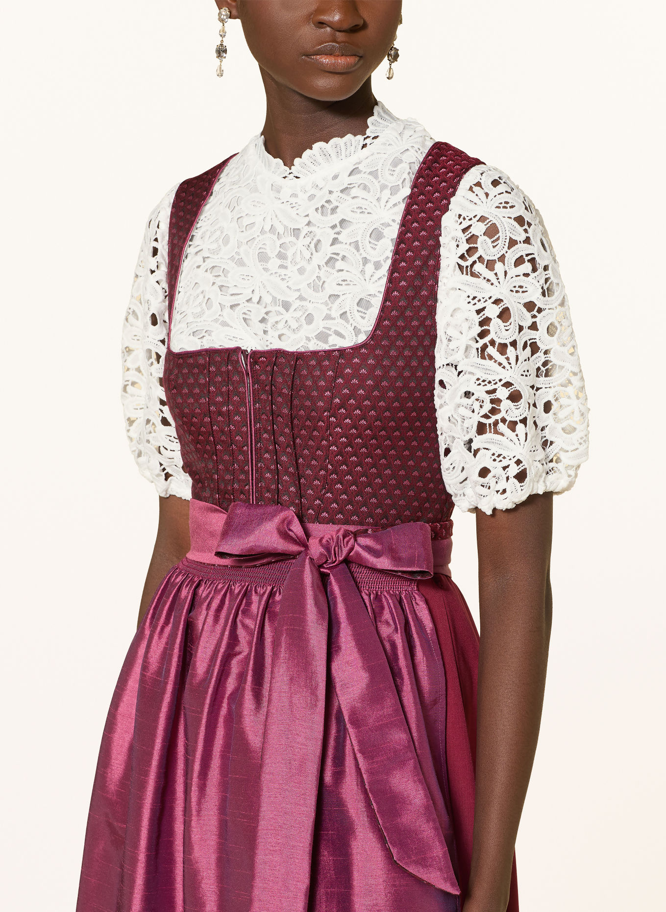 Spieth & Wensky Dirndl halenka KATHALIN z krajky: BÍLÁ