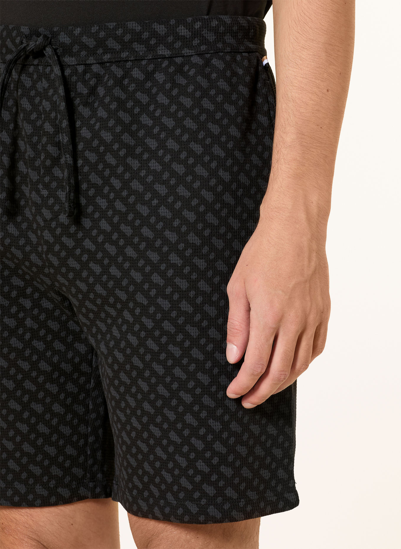 BOSS Short de pyjama: NOIR / TAUPE