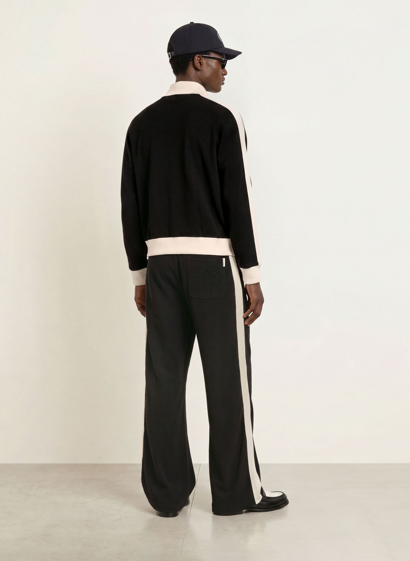RETERNITY Vest STUDIO met galonstrepen: ZWART / ECRU